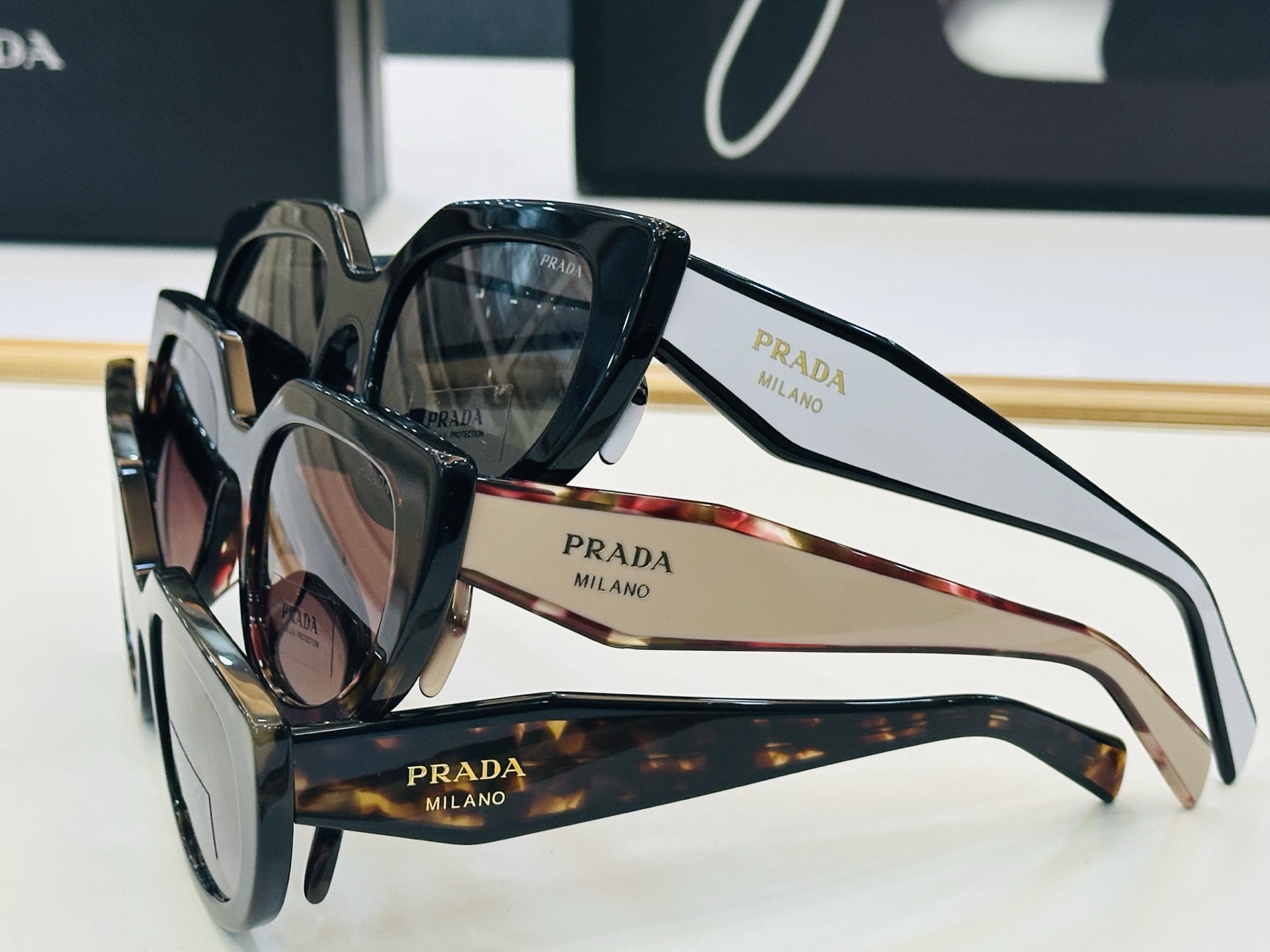 🔺PRAD*🔻普家 PR D02SF Size：53口22-140 眼镜系列堪称精湛制作 彰显独特个 一
