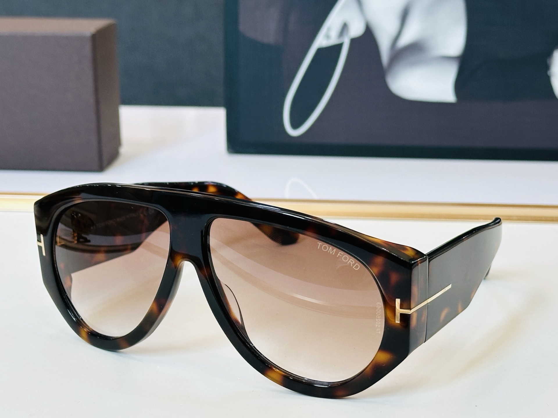 🆕款 TOM FORD🏇汤姆家 MODEL:FT1044 Size：60口12-140 🈷️😍时尚潮流 