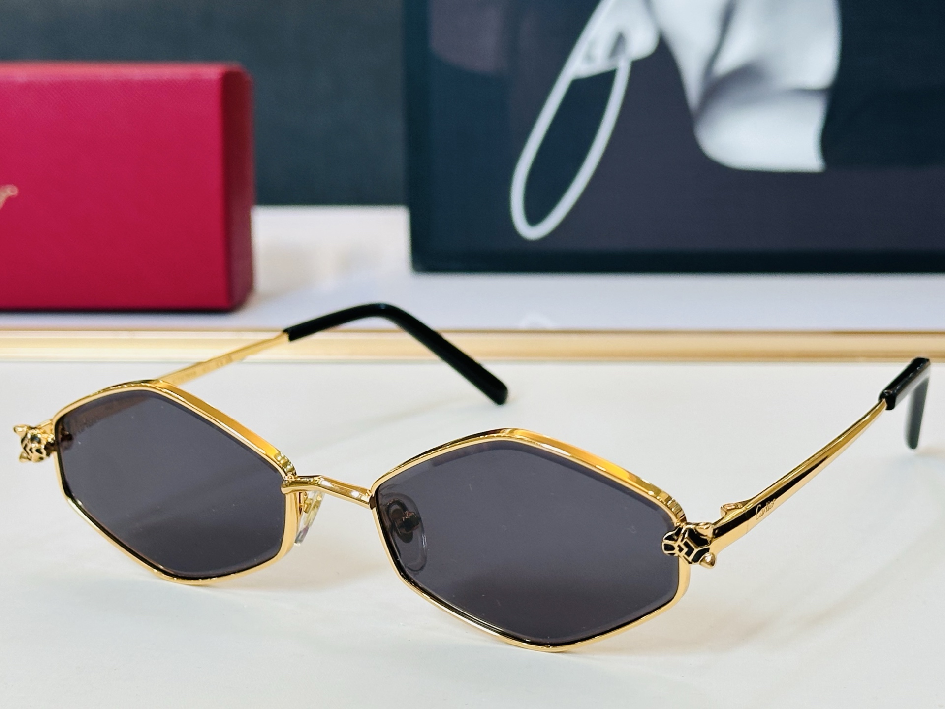 NO:827467,Cartie* Carjia sunglasses CT0795S Size 56 mouth 18-143, exquisite plating technology and full of temperament!  L Unisex style glasses, sunglasses, sunglasses, glasses, cartier19860909Cartie* 卡家 太阳镜 CT0795S Size56口18-143 电镀工艺精湛气质十足！L男女同款 眼镜墨镜太阳镜,眼镜,cartier,glasses