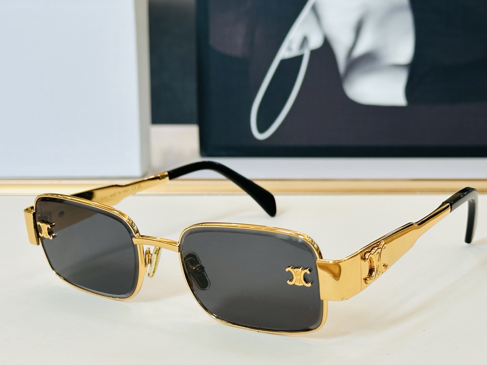 NO:827494,[CELINE] Celine CL42132U Size 56 mouth 19-145 has always been a hot-selling style, European and American style, good gloss, strong texture, L craftsmanship is awesome, glasses, sunglasses, sunglasses, glasses, celine, celine19860909【CELINE】赛琳 CL42132U Size56口19-145一直热销的款式 欧美风 光泽度好 质感强 L工艺超赞 眼镜墨镜太阳镜,眼镜,celine,celine,glasses