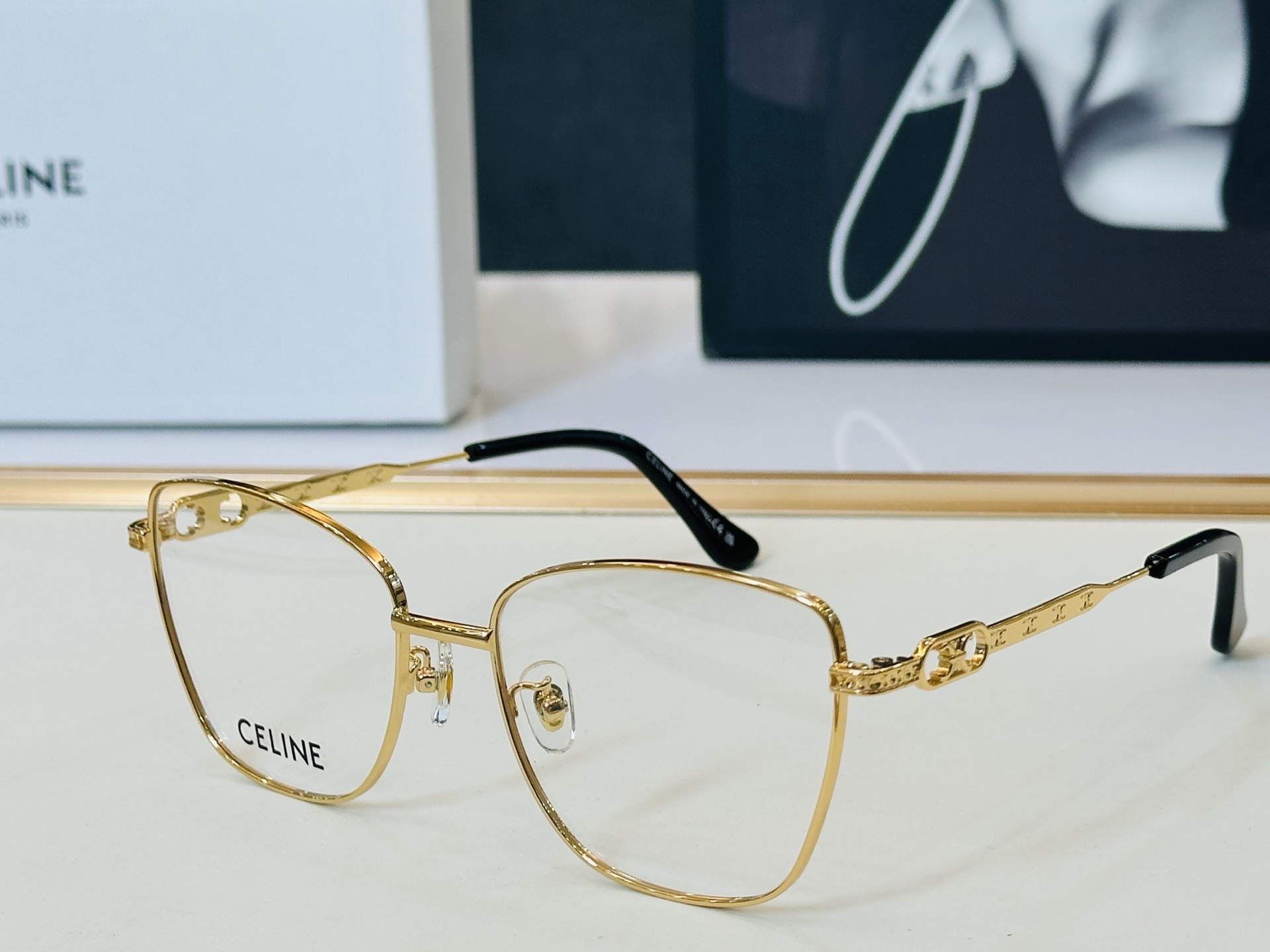 【CELINE】赛琳 CL51231 Size：53口18-145 一直热销的款式，欧美风 Z工艺超赞 