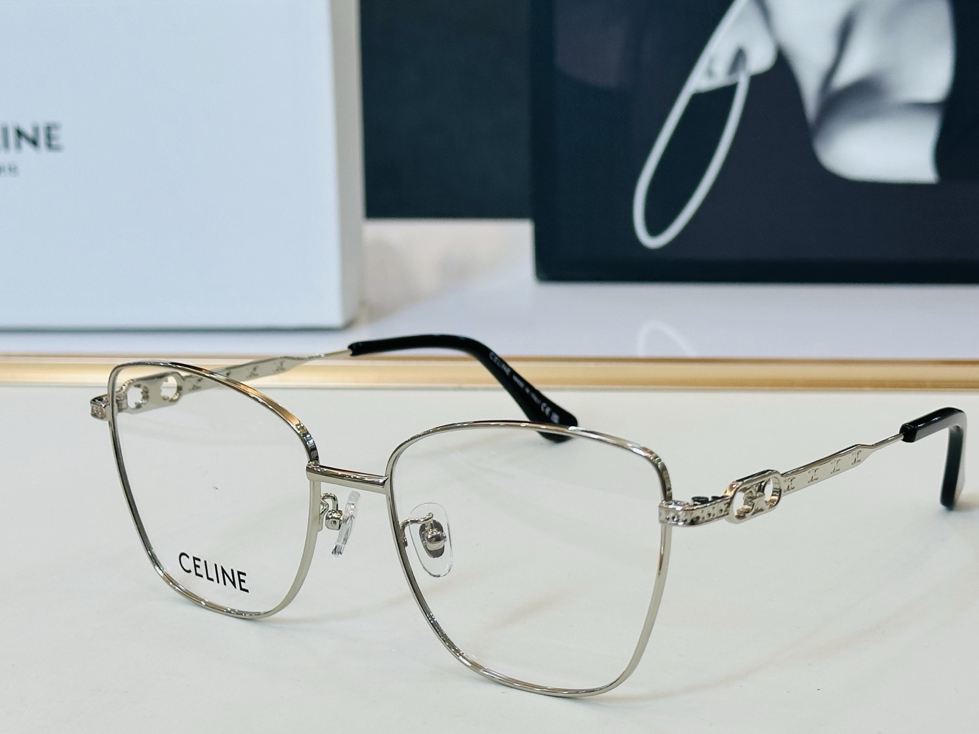 【CELINE】赛琳 CL51231 Size：53口18-145 一直热销的款式，欧美风 Z工艺超赞 