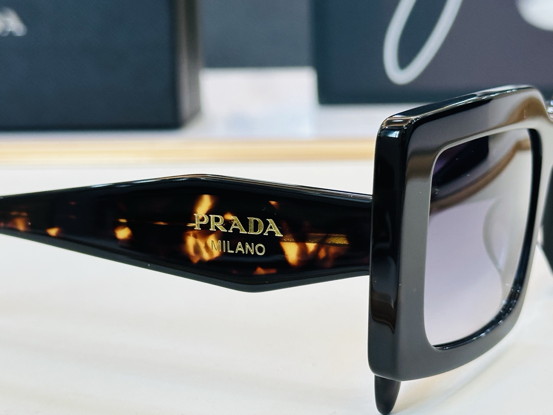 🔺PRAD*🔻普家 SPR D01 Size：52口21-140 眼镜系列堪称精湛制作 👍H太阳镜 高品