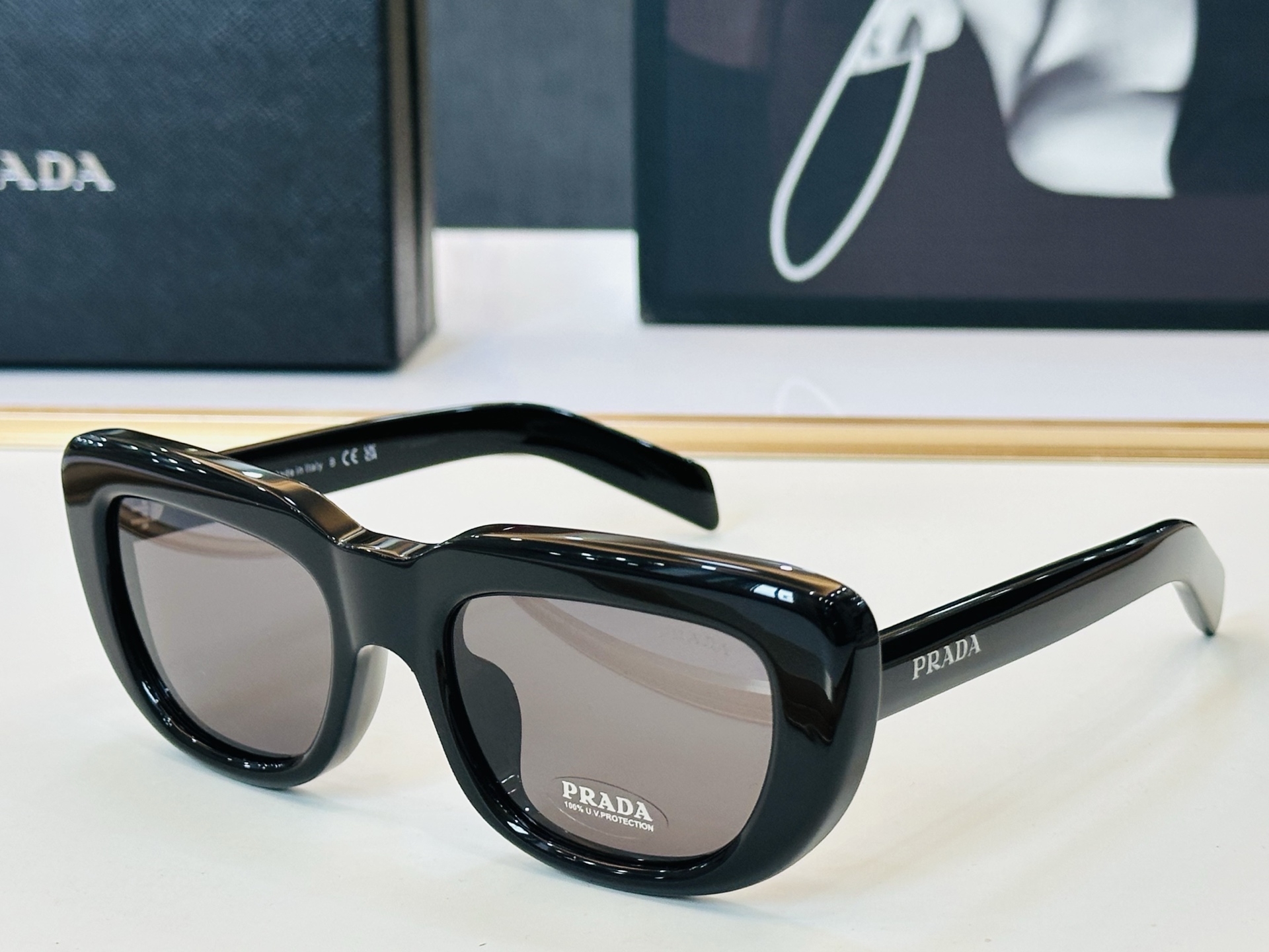 NO:827508,PRAD*Pujia SPR D07-F Size 54 mouth 19-140 glasses series can be called exquisite production H sunglasses high quality glasses sunglasses sunglasses, glasses, prada, prada19860909PRAD*普家 SPR D07-F Size54口19-140 眼镜系列堪称精湛制作 H太阳镜 高品质 眼镜墨镜太阳镜,眼镜,prada,prada,glasses
