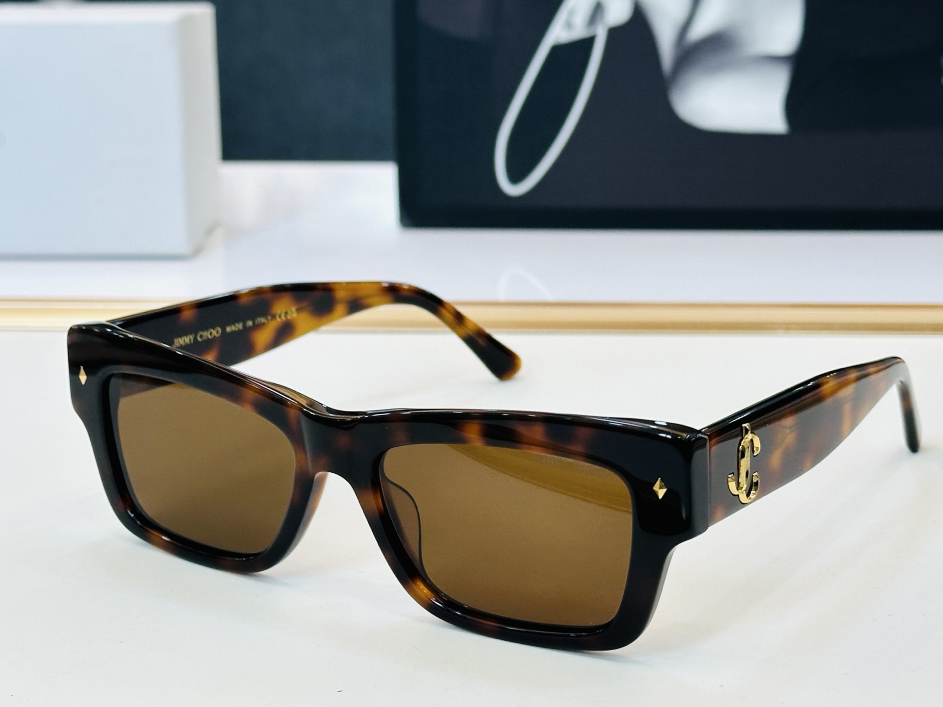 JIMMY CHO* 吉米家 JC5063U Size：54口18-145 新款 坚持一如既往最高品质 