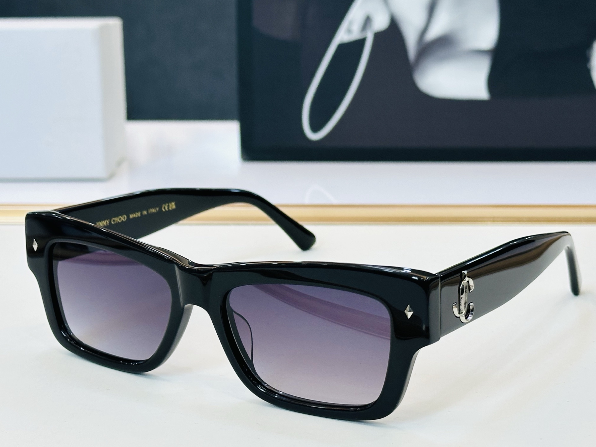 JIMMY CHO* 吉米家 JC5063U Size：54口18-145 新款 坚持一如既往最高品质 