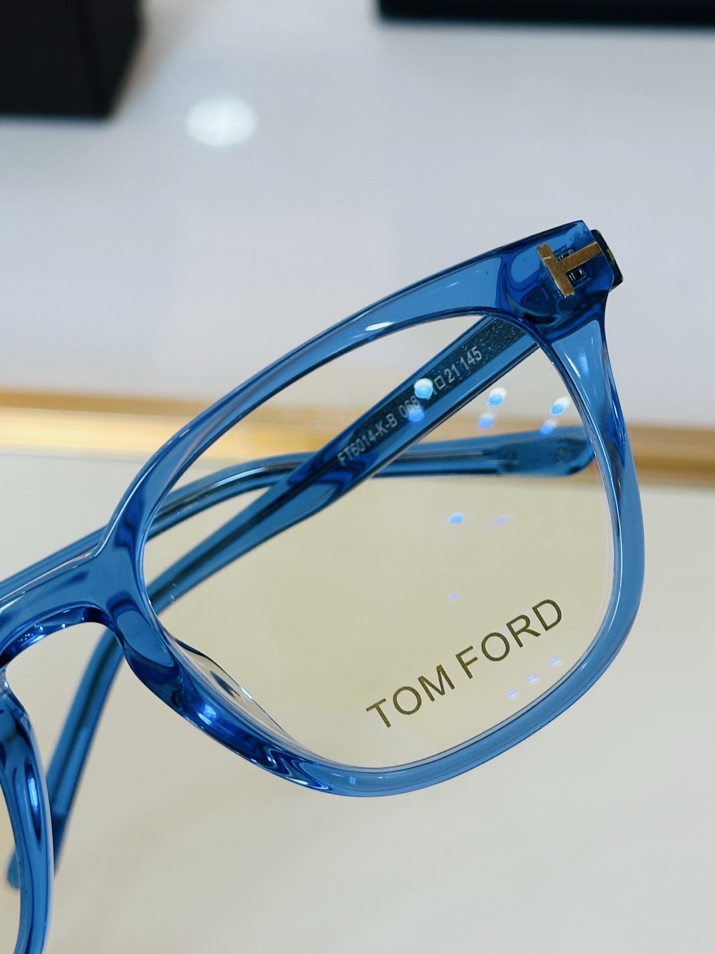 🆕款 TOM FORD🏇汤姆家 MODEL: FT6014-K-B size：51口21-145  😍L