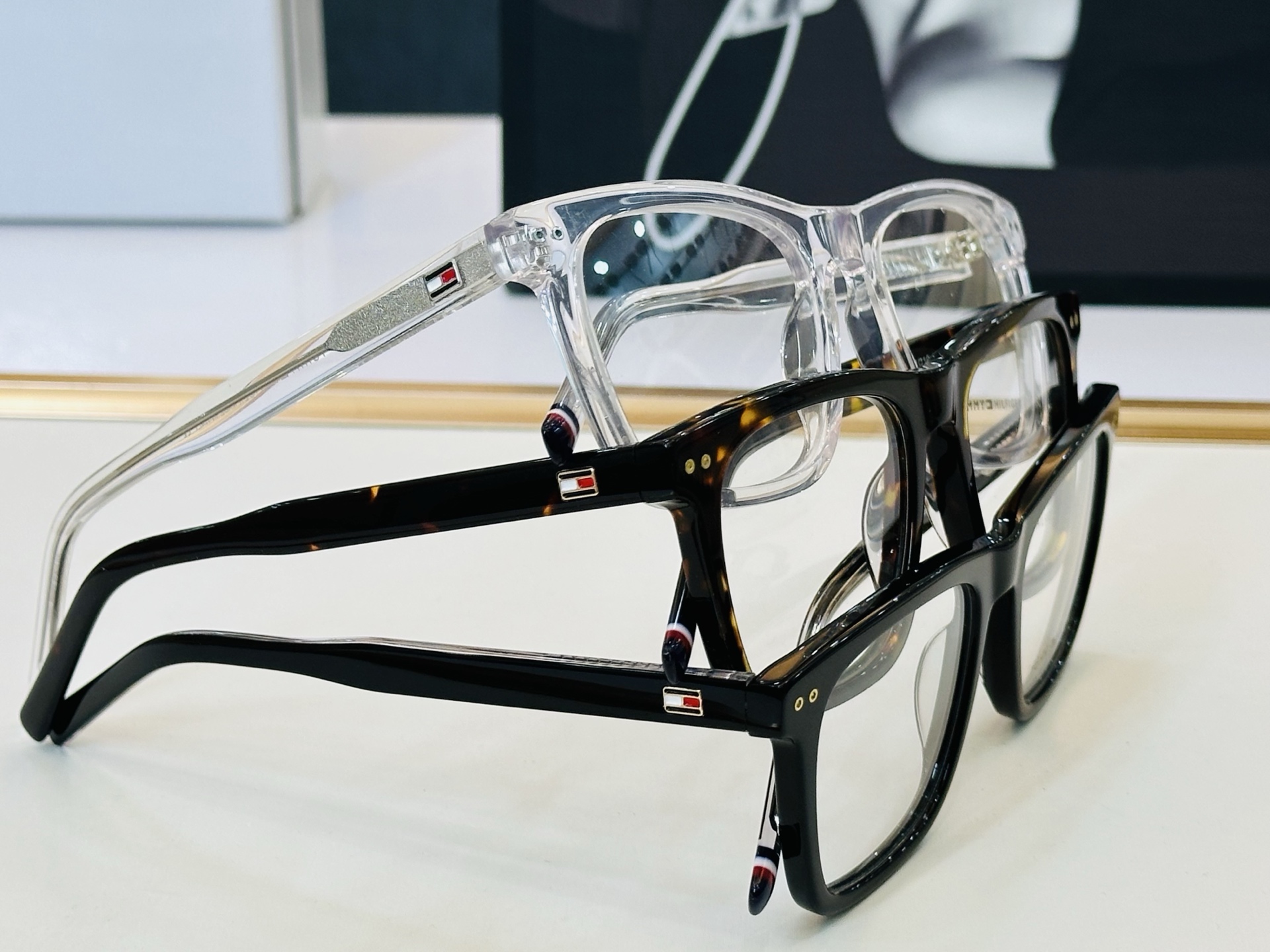 官网同步发售TOMMY HILFIGER 板材框 TH2131   SIZE：53口19-145 H简单