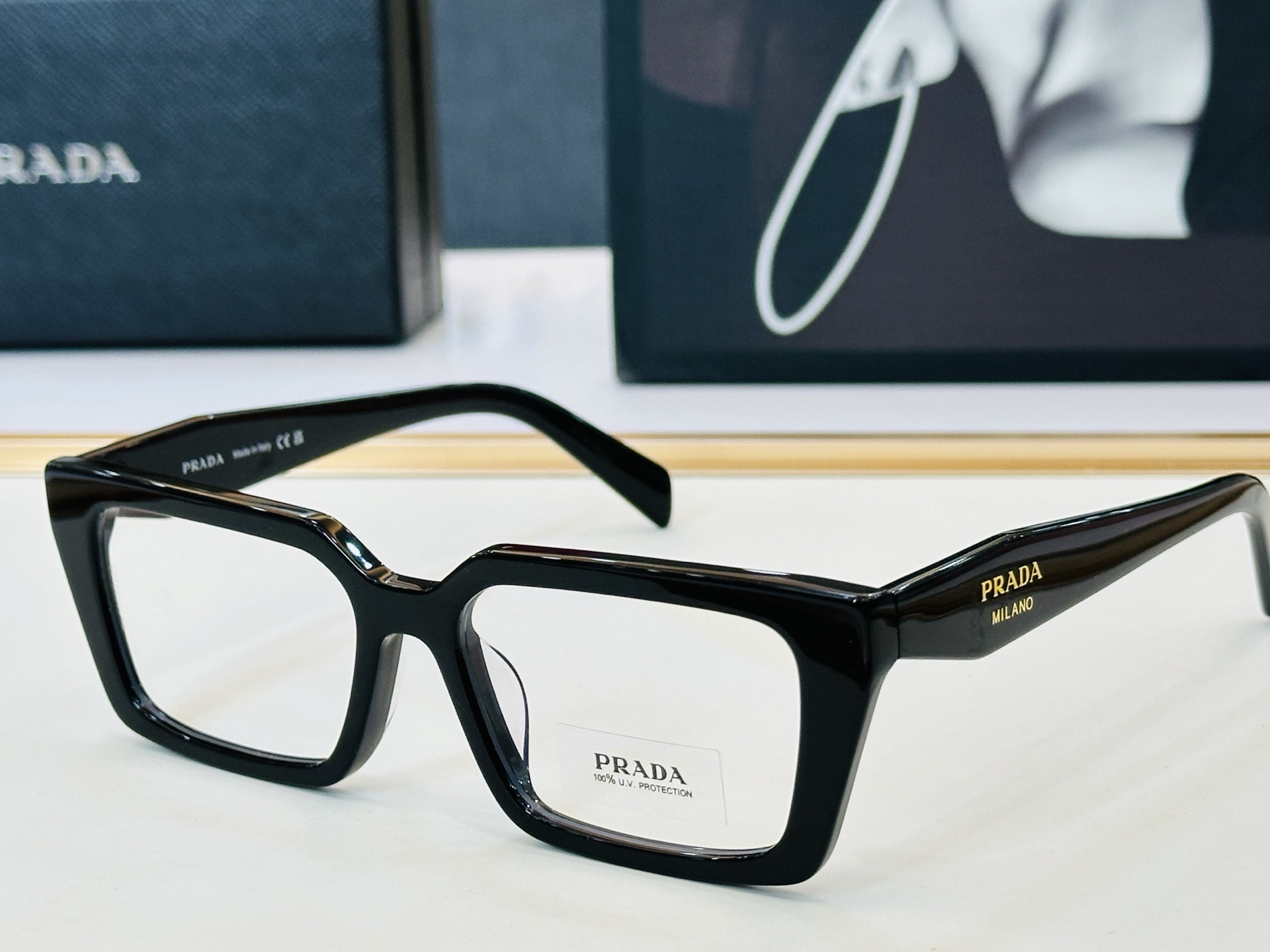 NO:827639,PRAD*Pujia PR D05SF Size 55 mouth 18-140 glasses series can be said to be exquisitely made to highlight unique personality. The latest popular model is glasses, sunglasses, sunglasses, glasses, prada, prada19860909PRAD*普家 PR D05SF Size55口18-140 眼镜系列堪称精湛制作 彰显独特个 一最新推出火爆款 眼镜墨镜太阳镜,眼镜,prada,prada,glasses