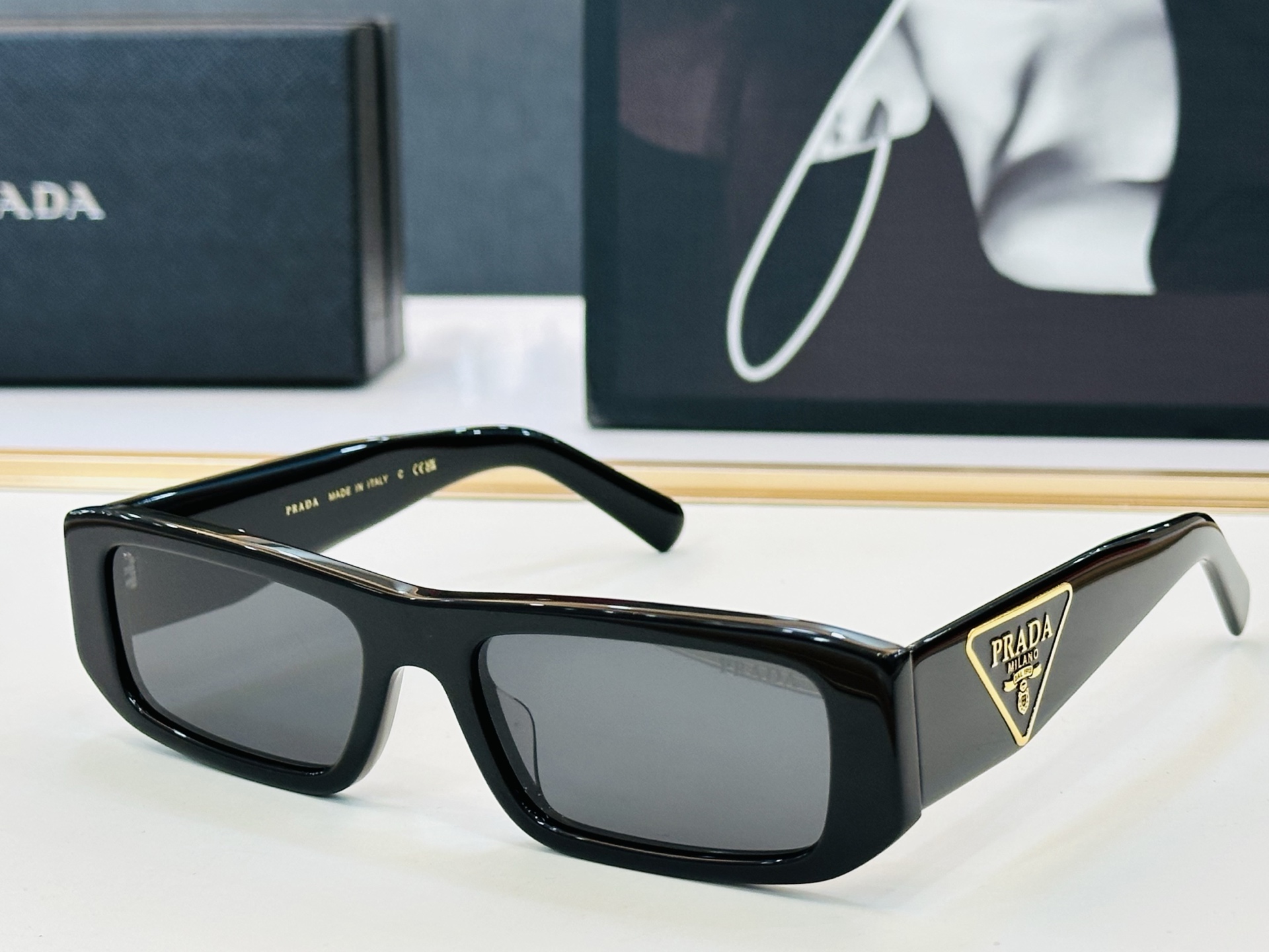 NO:827651,PRAD*Pujia PR2204S Size 56 mouth 19-145 glasses series can be called exquisite production b sunglasses glasses sunglasses sunglasses, glasses, prada, prada19860909PRAD*普家 PR2204S Size56口19-145 眼镜系列堪称精湛制作 b太阳镜 眼镜墨镜太阳镜,眼镜,prada,prada,glasses