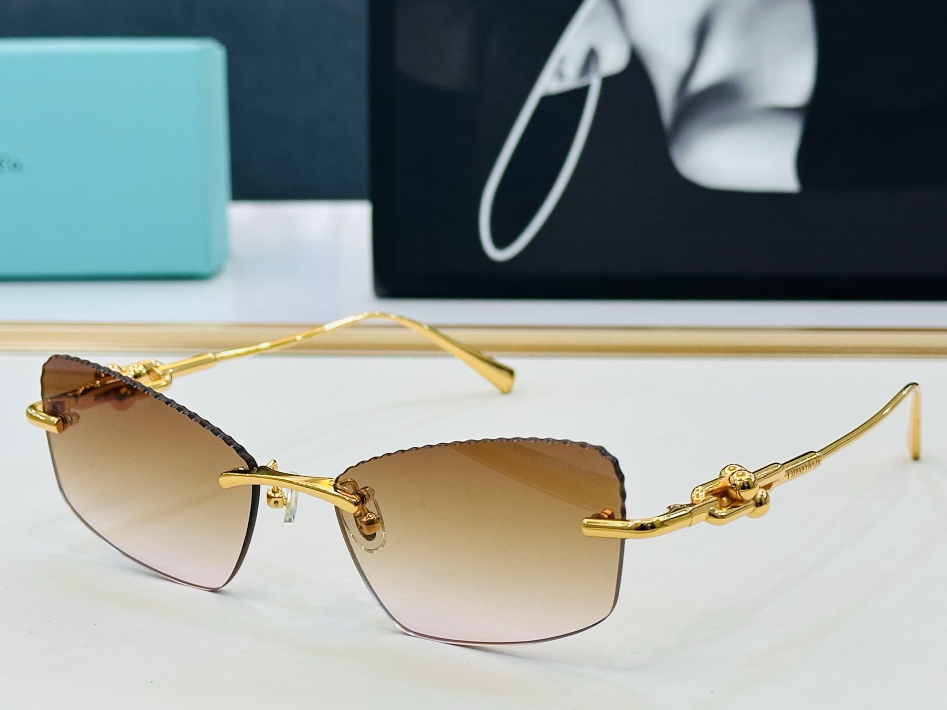 蒂芙家 Tiffany & CO. TF2043 Size：58口18-145   时尚太阳镜架 👍X多