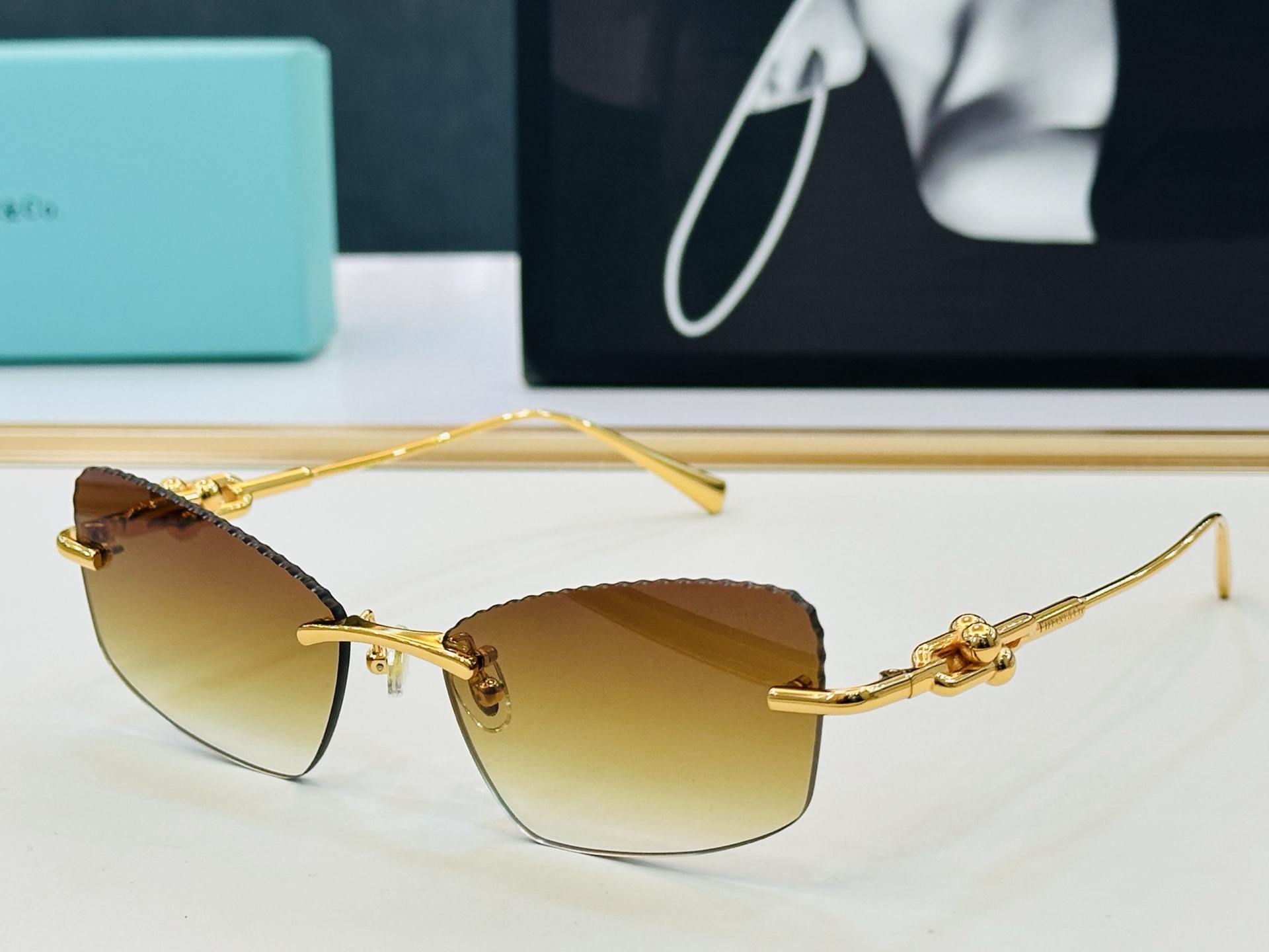蒂芙家 Tiffany & CO. TF2043 Size：58口18-145   时尚太阳镜架 👍X多