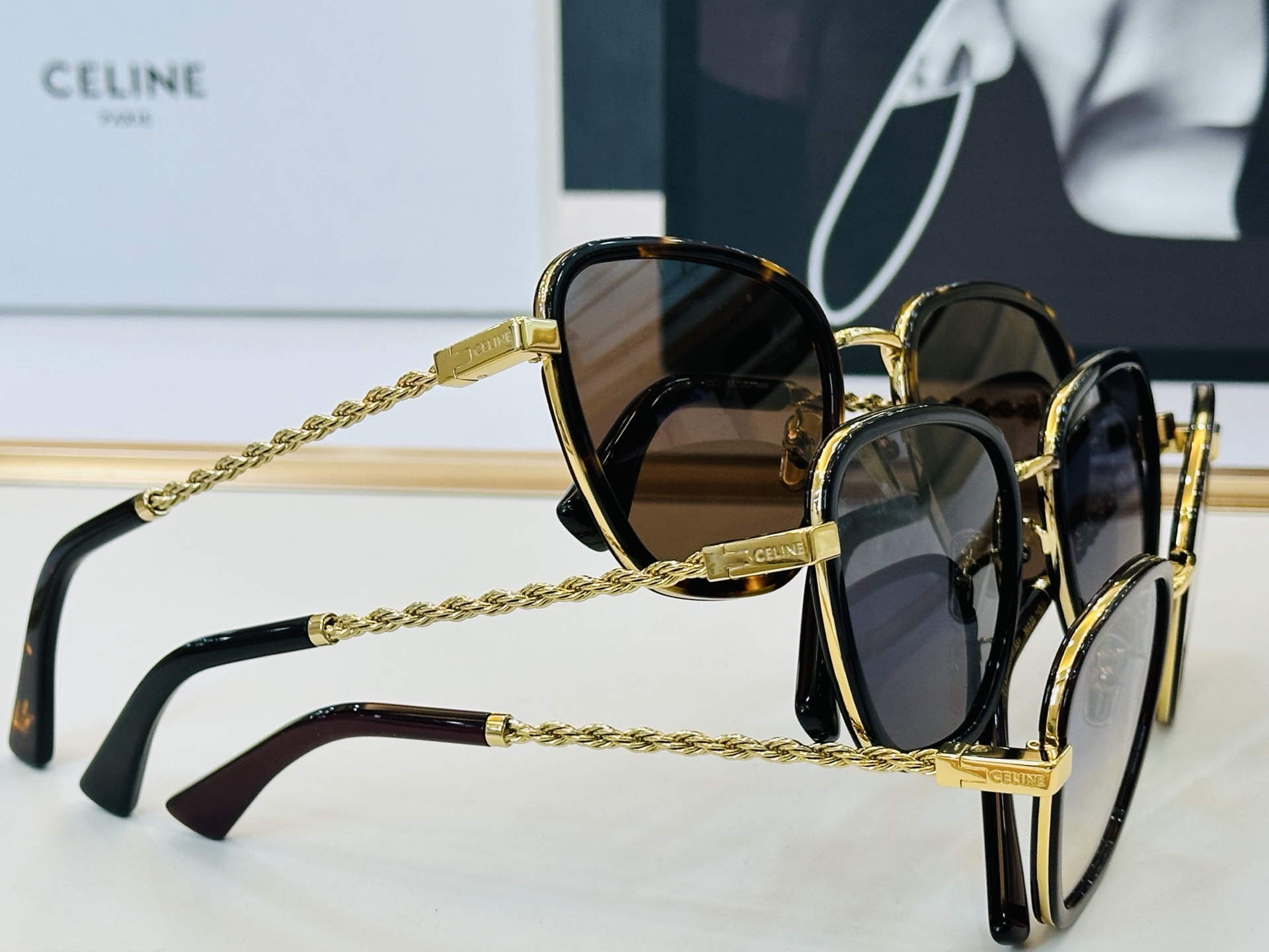 【CELINE】赛琳 CL42125U  Size：56口22-145 一直热销的款式 欧美风 光泽度好