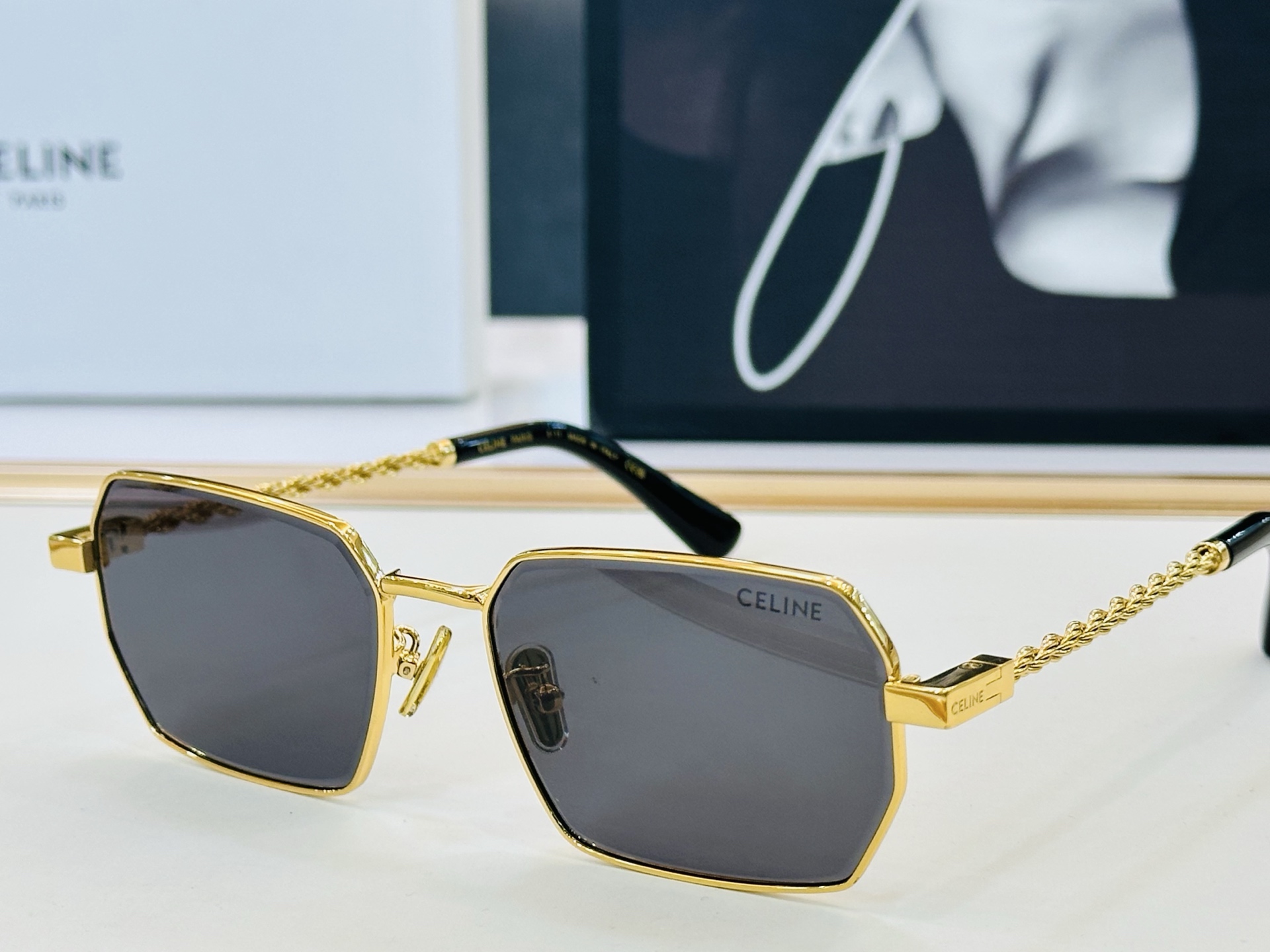 【CELINE】赛琳 CL42127U Size：59口18-145 一直热销的款式 欧美风 光泽度好 