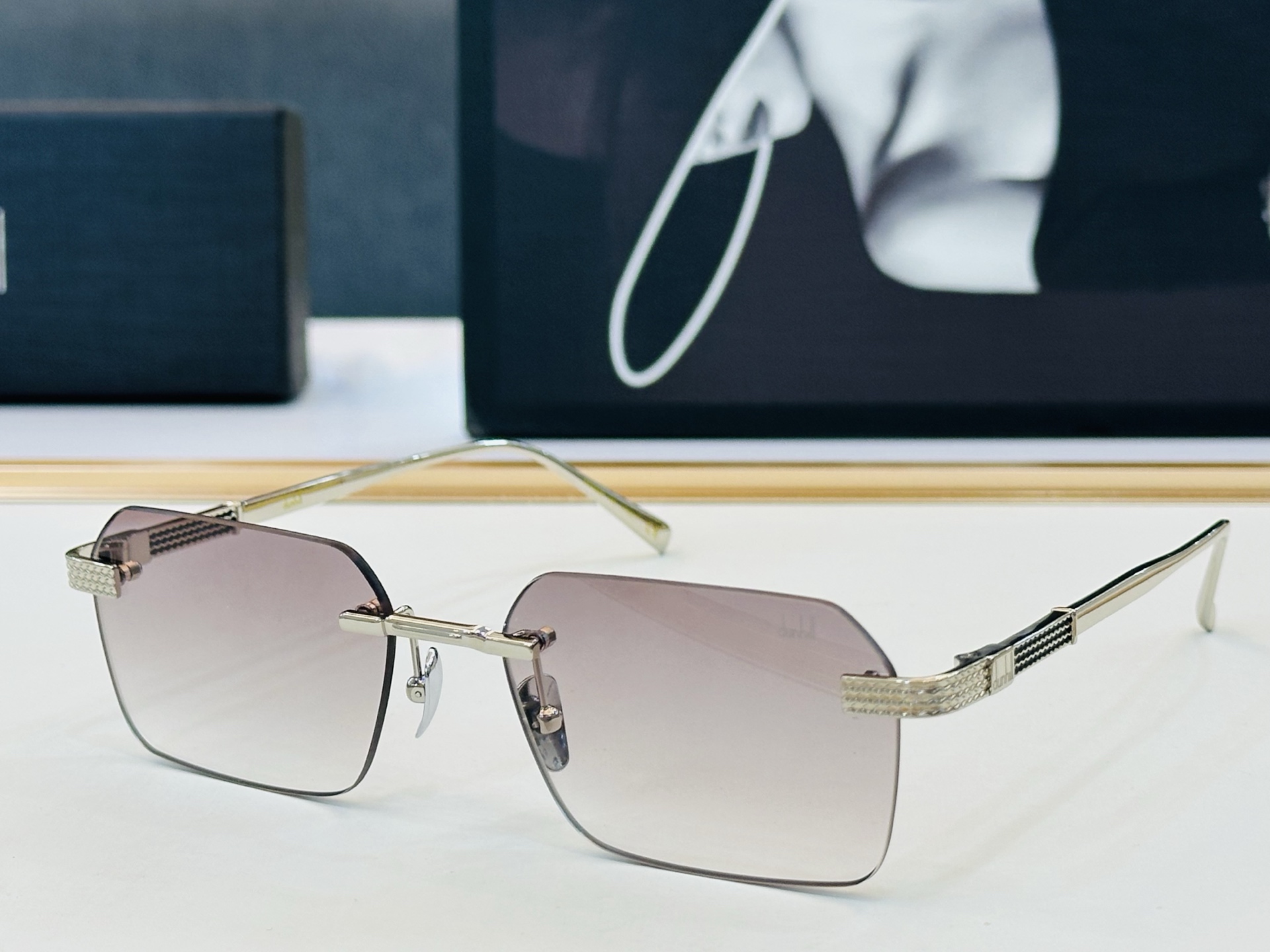 NO:866132,DUNHIL*Dunxilu MODELDU02253 bm SIZE57 mouth 18-145 glasses, sunglasses, sunglasses, glasses19860909DUNHIL*登*喜路 MODELDU02253 bm SIZE57口18-145 眼镜墨镜太阳镜,眼镜,glasses