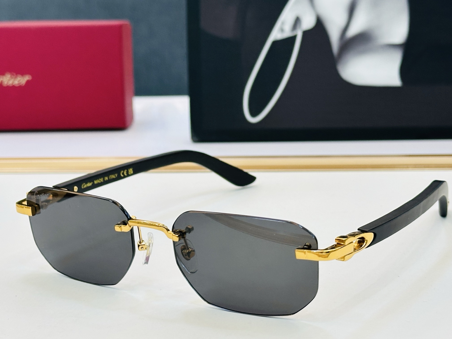 NO:863898,Original Cartie* Kajia official website classic sunglasses CT0622S Size 56 mouth 19-145 Big brand brand with exquisite electroplating process C looks full of elegance when worn!  glasses, sunglasses, sunglasses, glasses, cartier19860909原版Cartie* 卡家 官网经典款 太阳镜 CT0622S Size56口19-145 电镀工艺精湛大牌品 C戴起来气质十足！ 眼镜墨镜太阳镜,眼镜,cartier,glasses