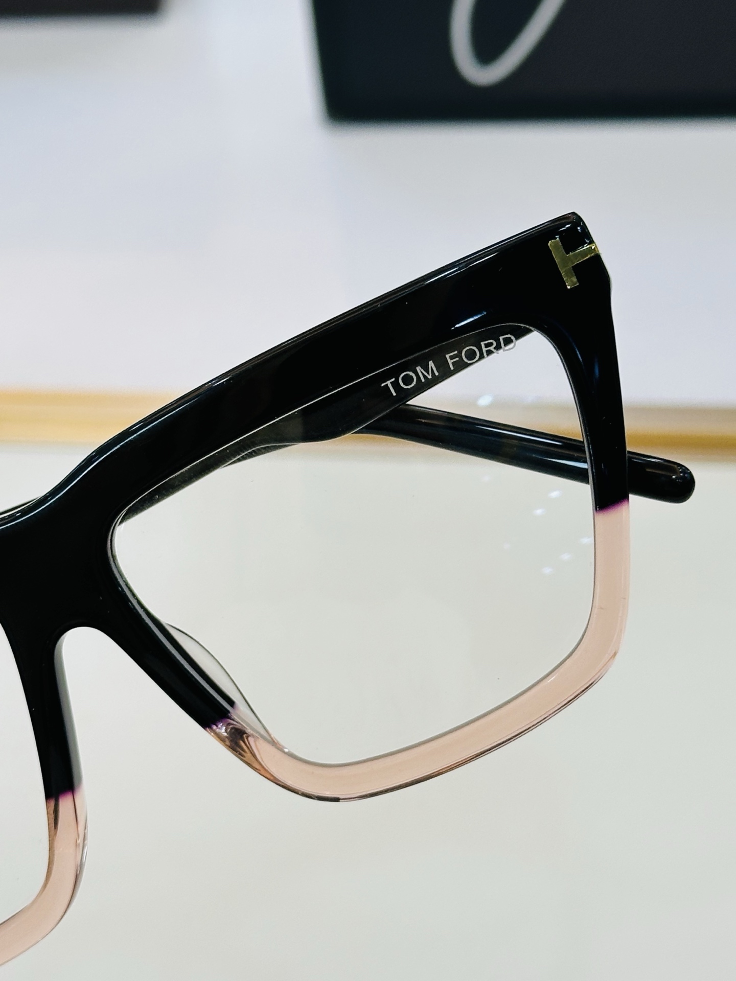 🔺TOM FOR*🔻 汤姆家 官网新款 FT1110 Size：56口14-140 经典时尚 🔝🔝C采用