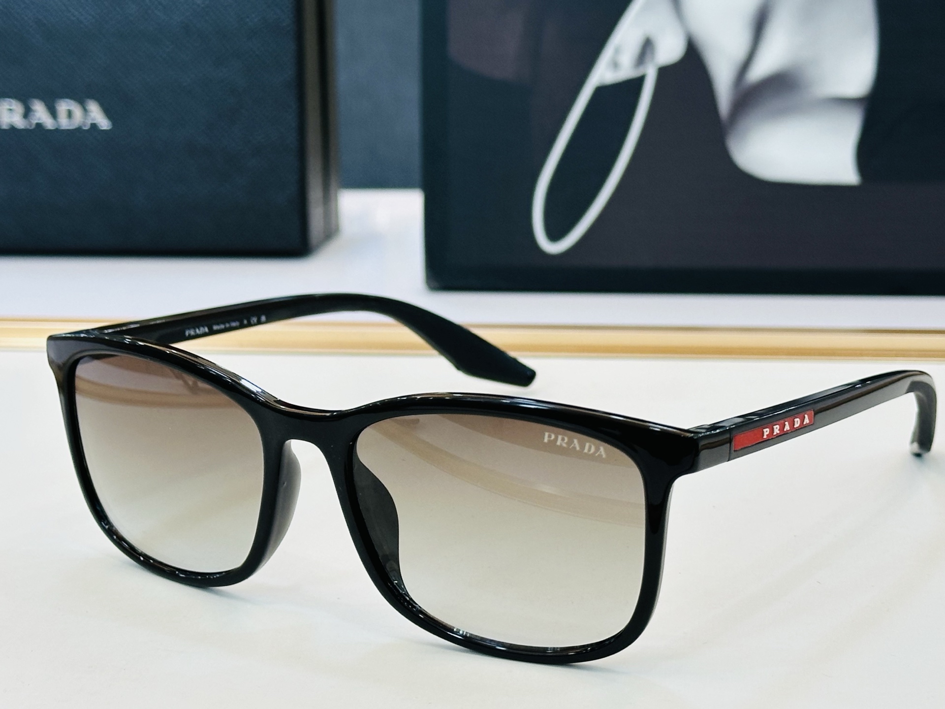 🔺PRAD*🔻普家 SPS A08 Size：56口19-145  眼镜系列堪称精湛制作 彰显独特个 W
