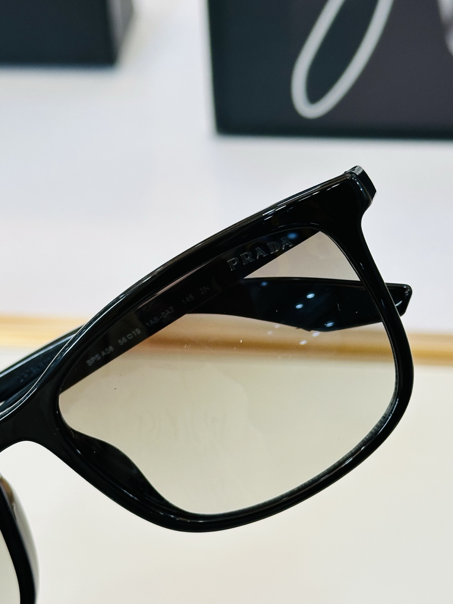 🔺PRAD*🔻普家 SPS A08 Size：56口19-145  眼镜系列堪称精湛制作 彰显独特个 W