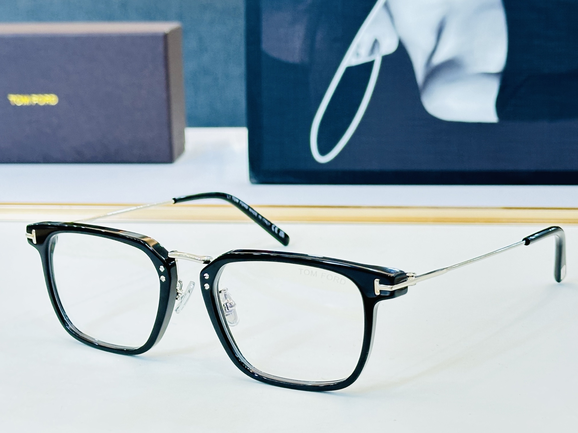 🎉TOM FOR*🎉汤姆家  Model: FT1042  Size：52口21-145 时尚框 👓 一
