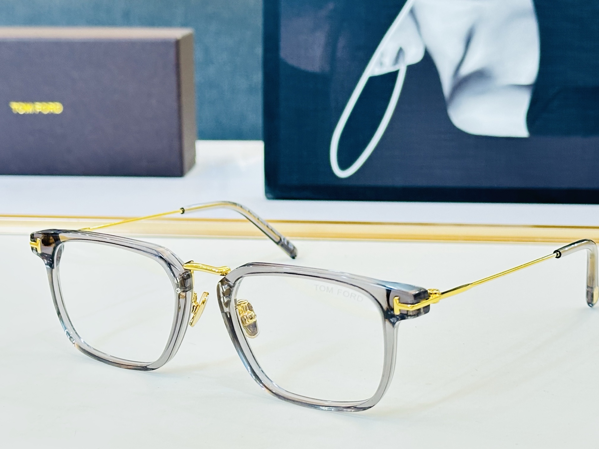 🎉TOM FOR*🎉汤姆家  Model: FT1042  Size：52口21-145 时尚框 👓 一