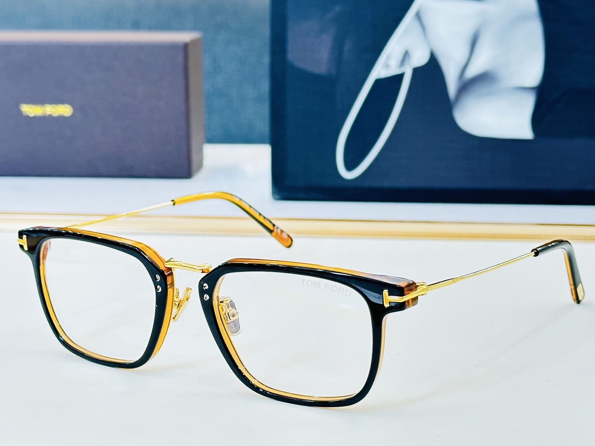 🎉TOM FOR*🎉汤姆家  Model: FT1042  Size：52口21-145 时尚框 👓 一