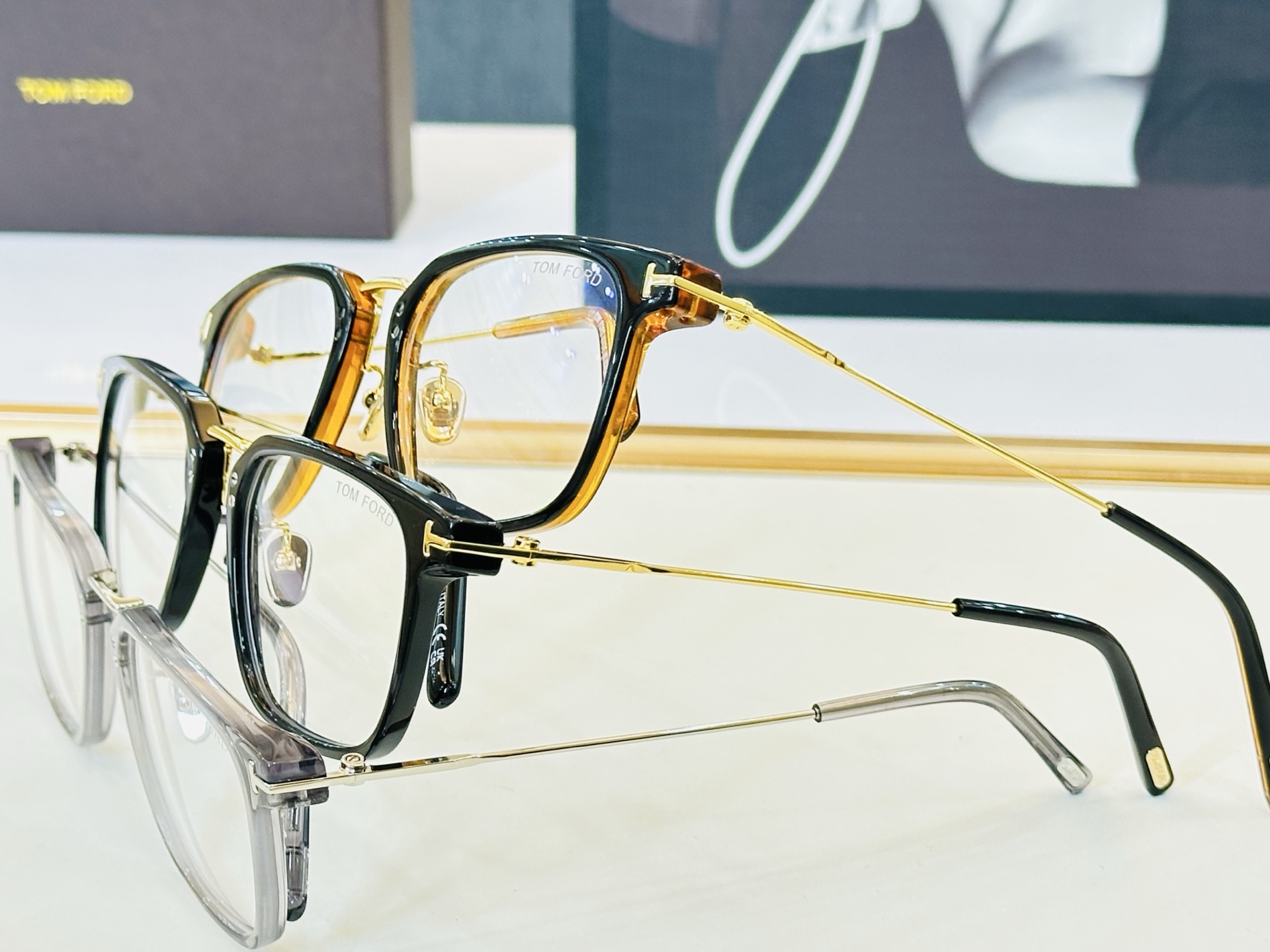 🎉TOM FOR*🎉汤姆家  Model: FT1042  Size：52口21-145 时尚框 👓 一