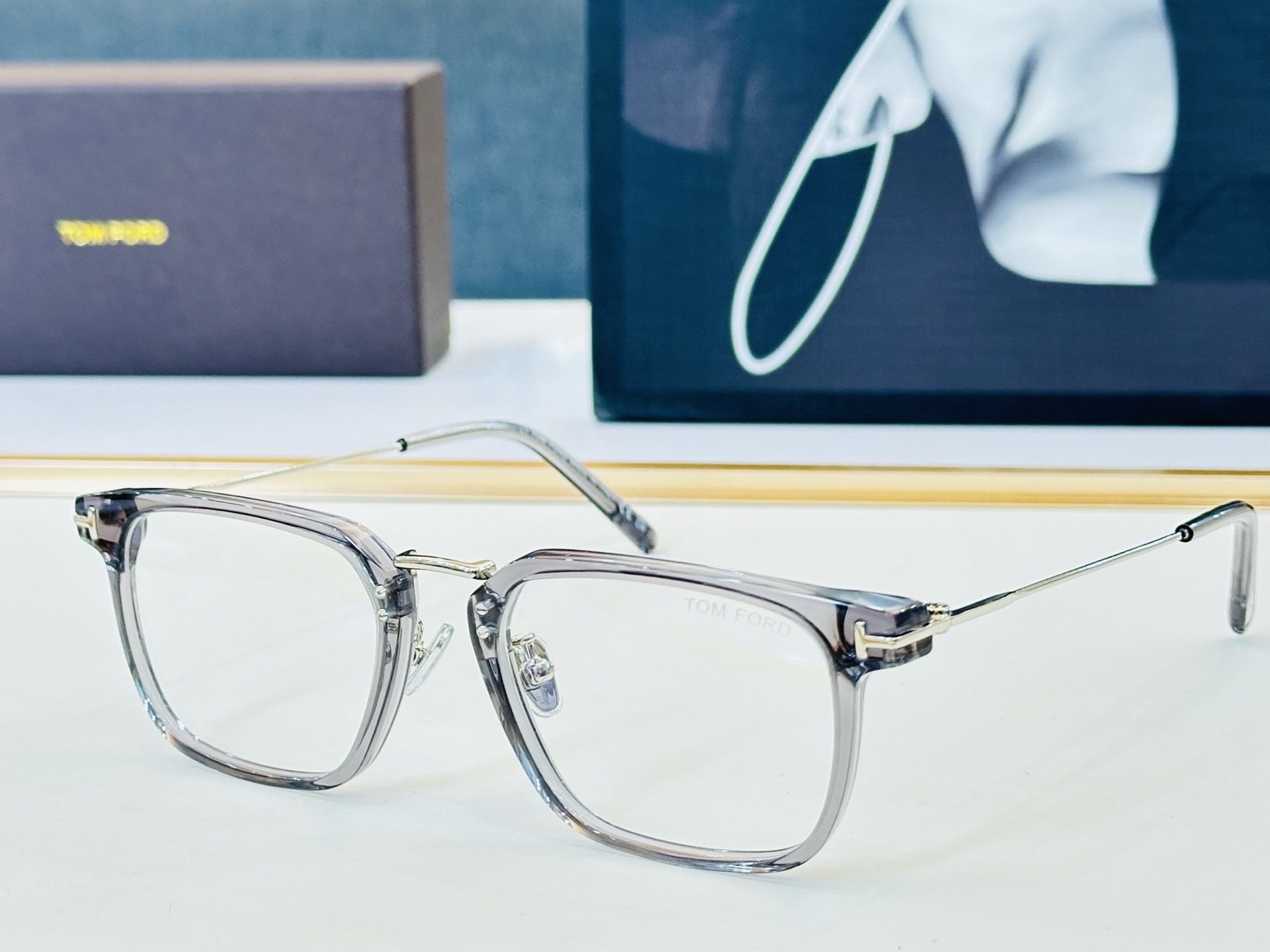 🎉TOM FOR*🎉汤姆家  Model: FT1042  Size：52口21-145 时尚框 👓 一