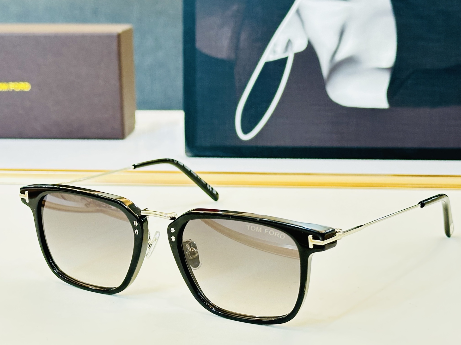 🎉TOM FOR*🎉汤姆家  Model: FT1042  Size：52口21-145 时尚框 👓 一