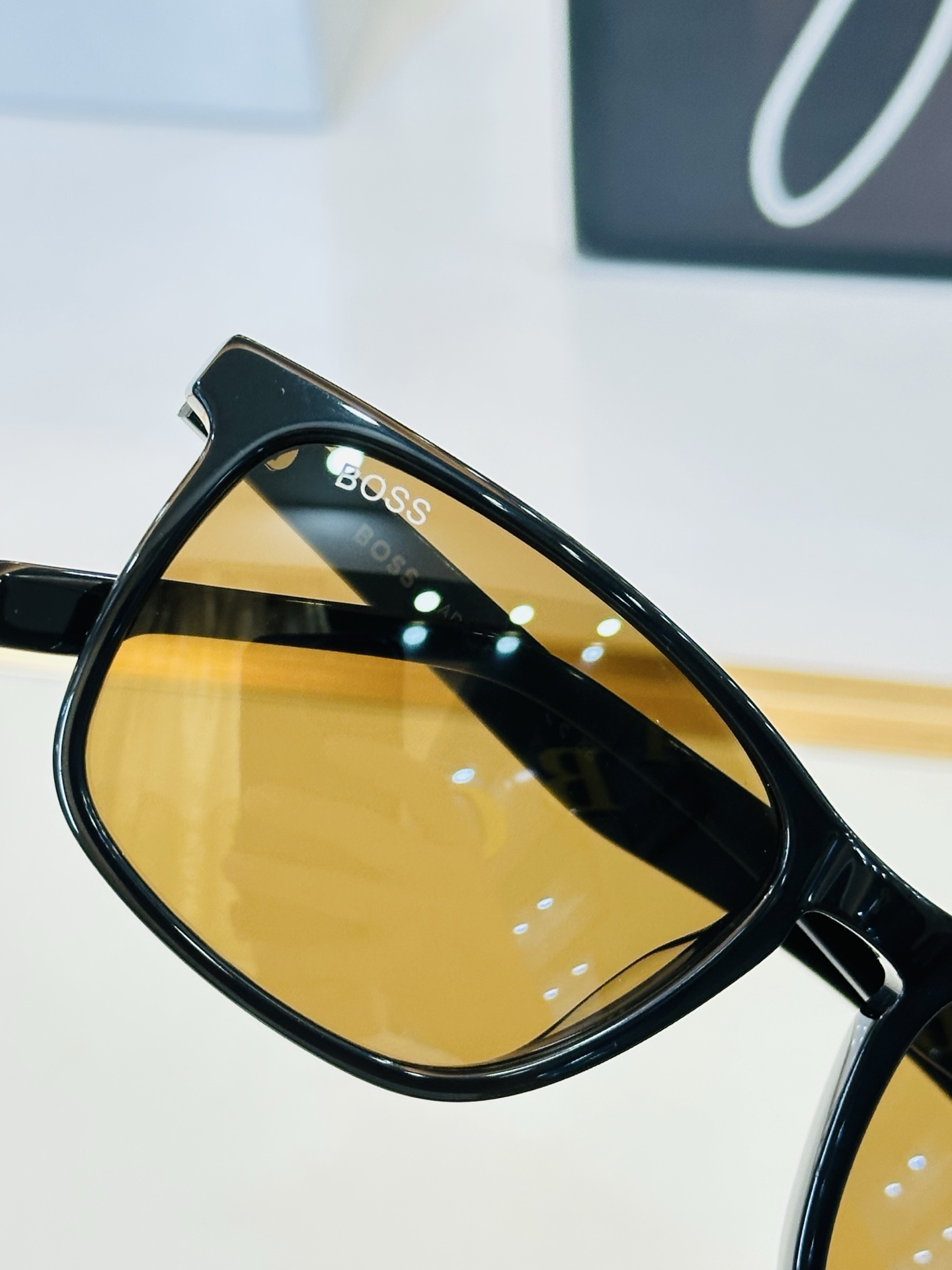 🆕 BOSS 1825-S Size：55口16-145 🕶🕶💋💋👣👣  高品质 不挑脸 经典不过时框型