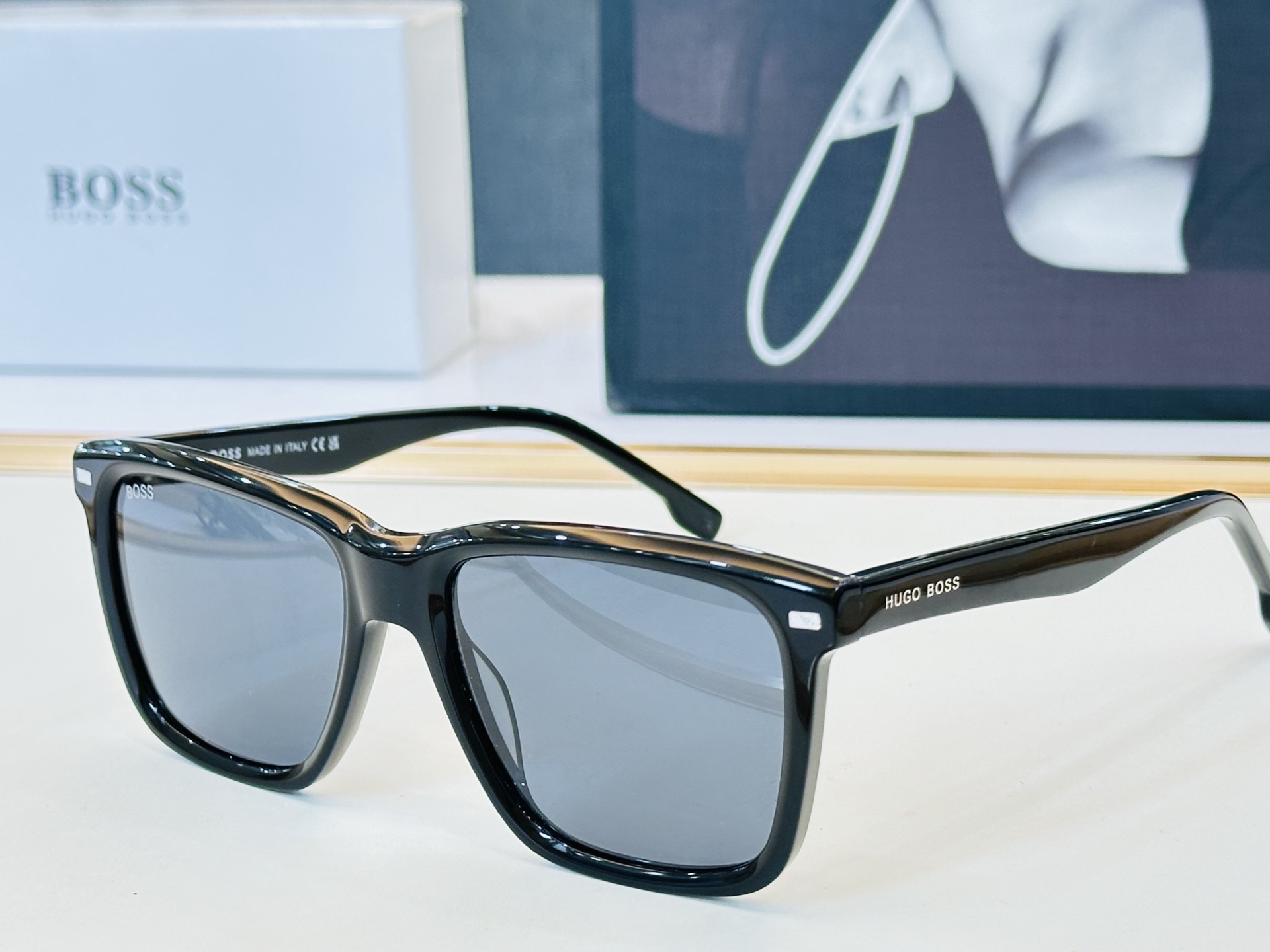 🆕 BOSS 1317 Size：55口18-145 🕶🕶💋💋👣👣  高品质 不挑脸 经典不过时框型 L
