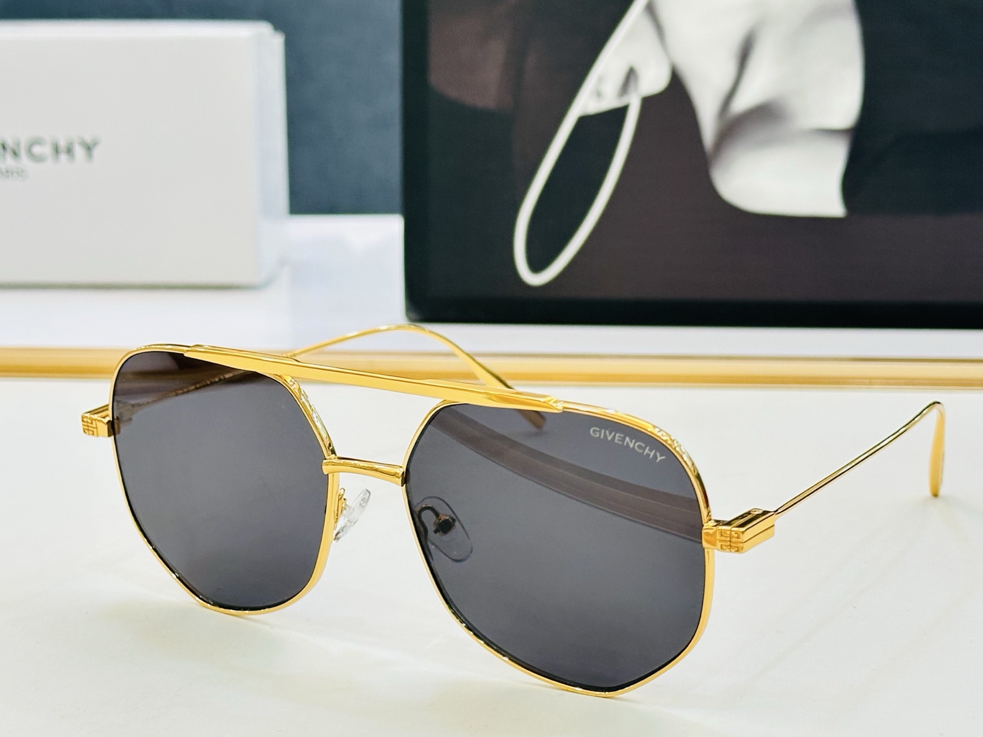 Givench* 纪凡家 GV50026U Size：58口16-145  原单 👍👍细节做工精细 X太