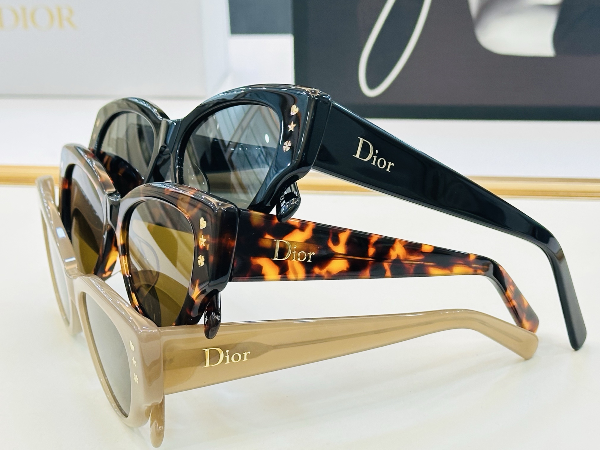 🔻🔻🔻DIO* 迪家 B1I Size：53口17-140 春夏款墨镜 😎🔆 J搭配镜腿精致 质量上佳