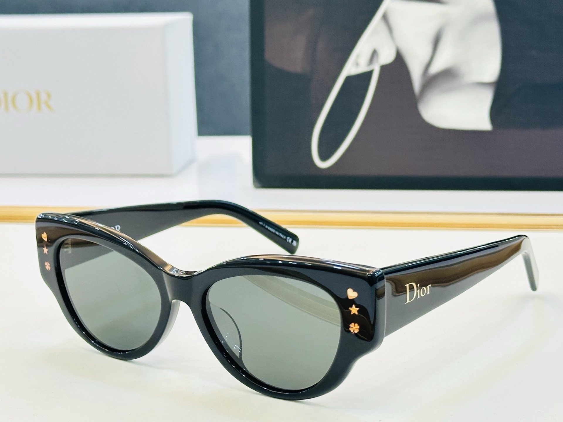 🔻🔻🔻DIO* 迪家 B1I Size：53口17-140 春夏款墨镜 😎🔆 J搭配镜腿精致 质量上佳