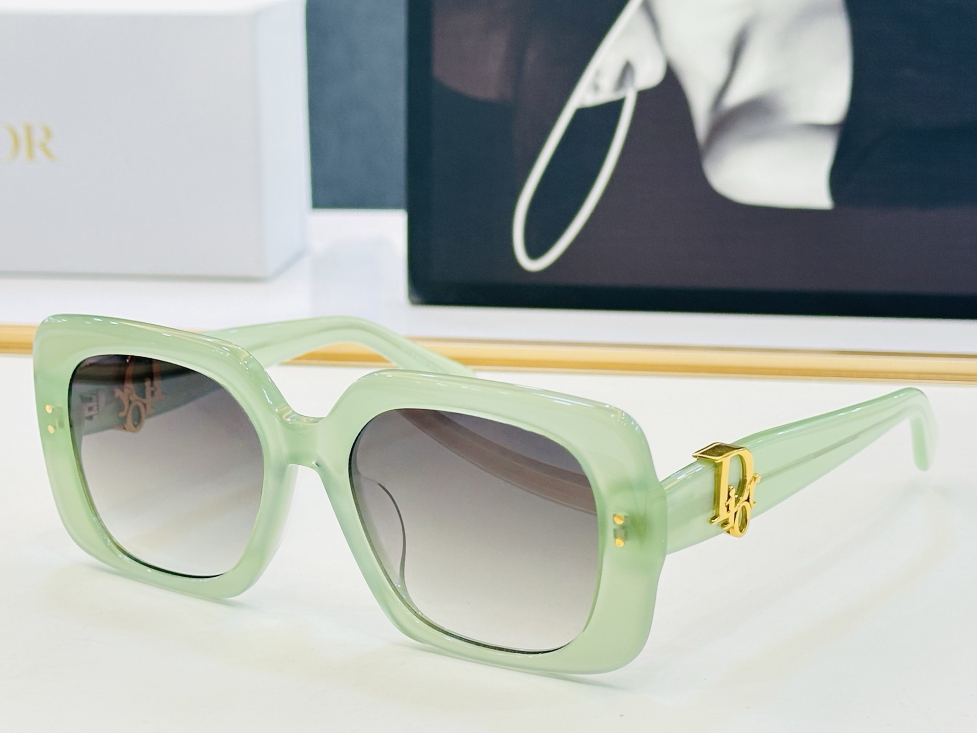 🔻🔻🔻DIO* 迪家 S1I Size：54口19-140 春夏款墨镜 😎🔆 J搭配镜腿精致 质量上佳