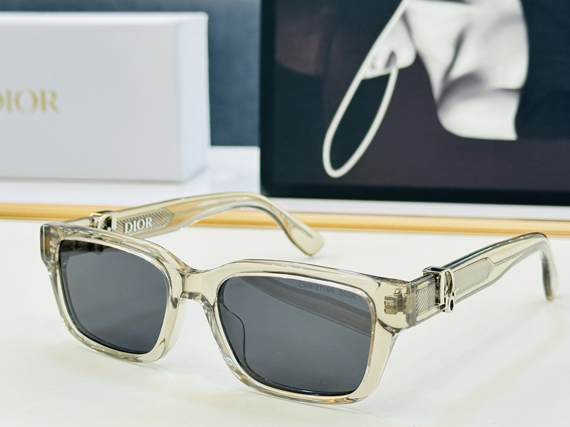 🔻🔻🔻DIO* 迪家 CD S5I Size：53口18-145 春夏款墨镜 😎🔆 C搭配镜腿精致 质量