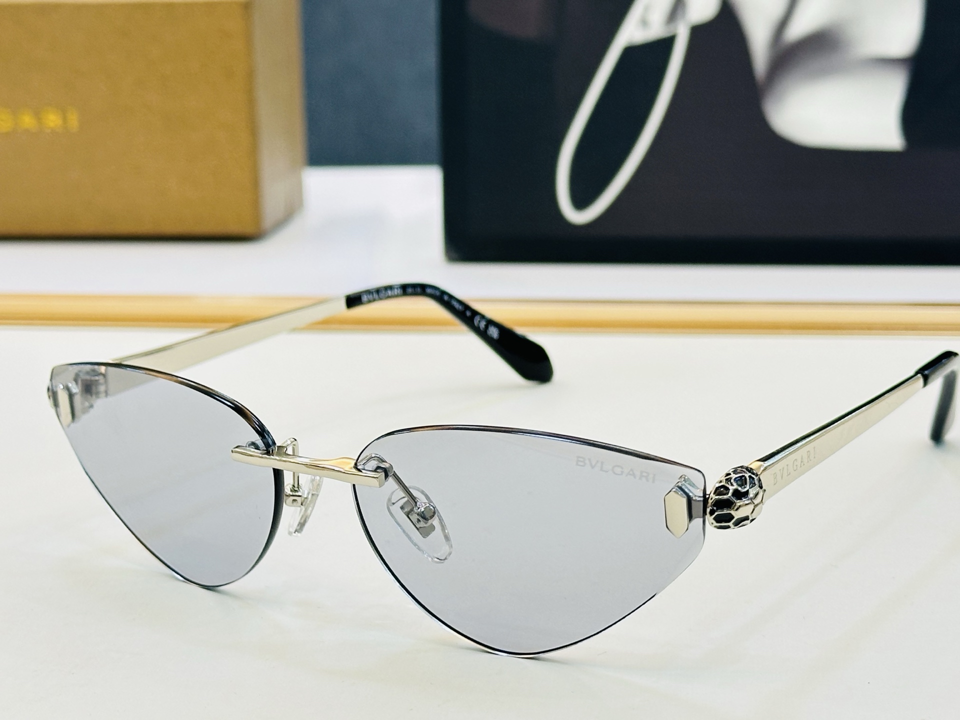 🆕款 官网同售 宝格家 BV40115U 👍 Size ：59口15-140  绝对要买😎品质非常完美 