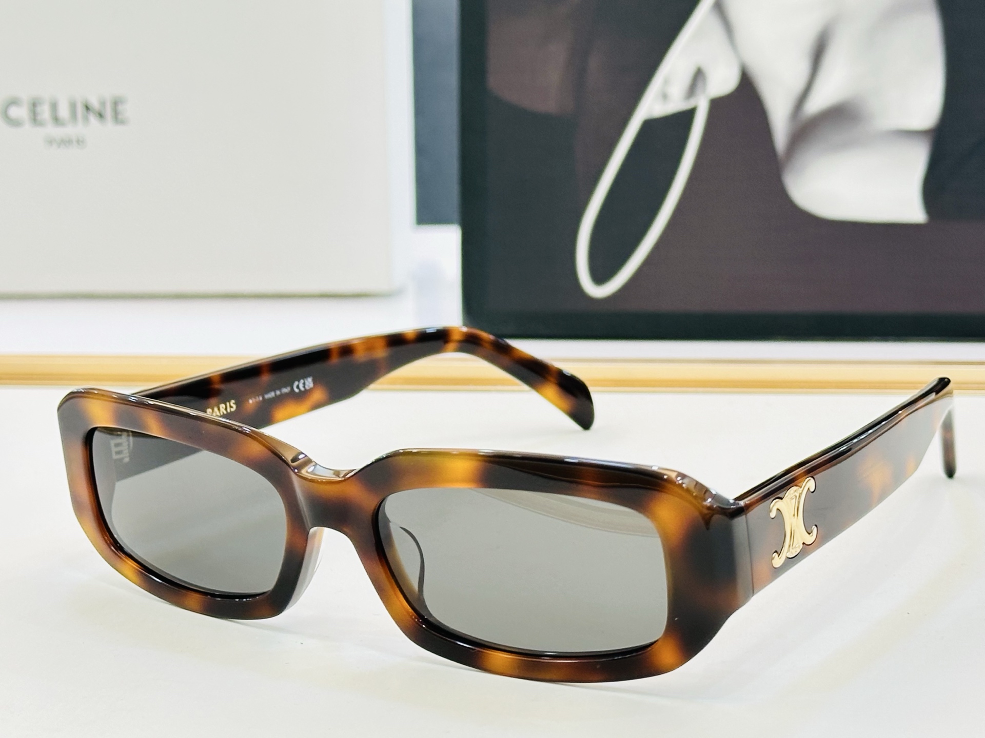 【CELINE】赛琳 CL40335U Size：52口19-145 一直热销的款式，欧美风 光泽度好 