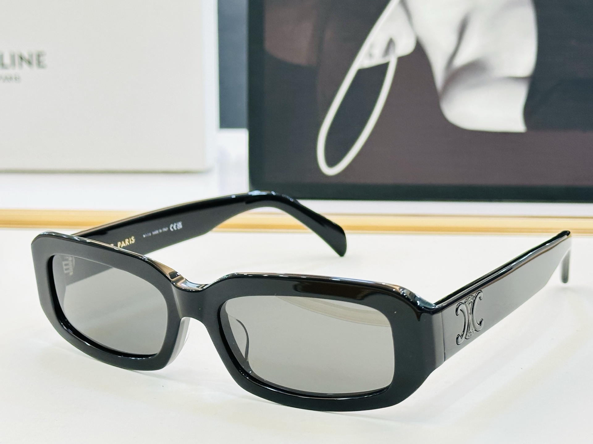 【CELINE】赛琳 CL40335U Size：52口19-145 一直热销的款式，欧美风 光泽度好 