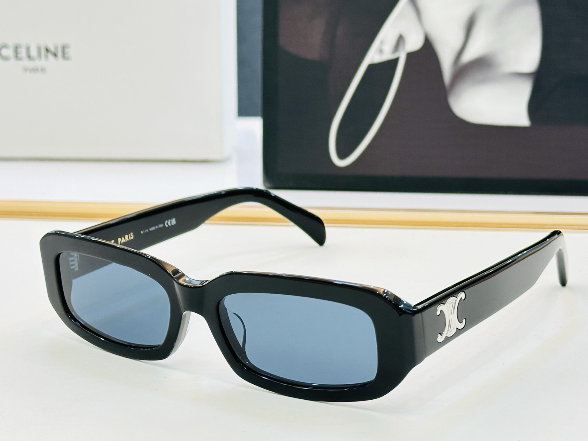 【CELINE】赛琳 CL40335U Size：52口19-145 一直热销的款式，欧美风 光泽度好 