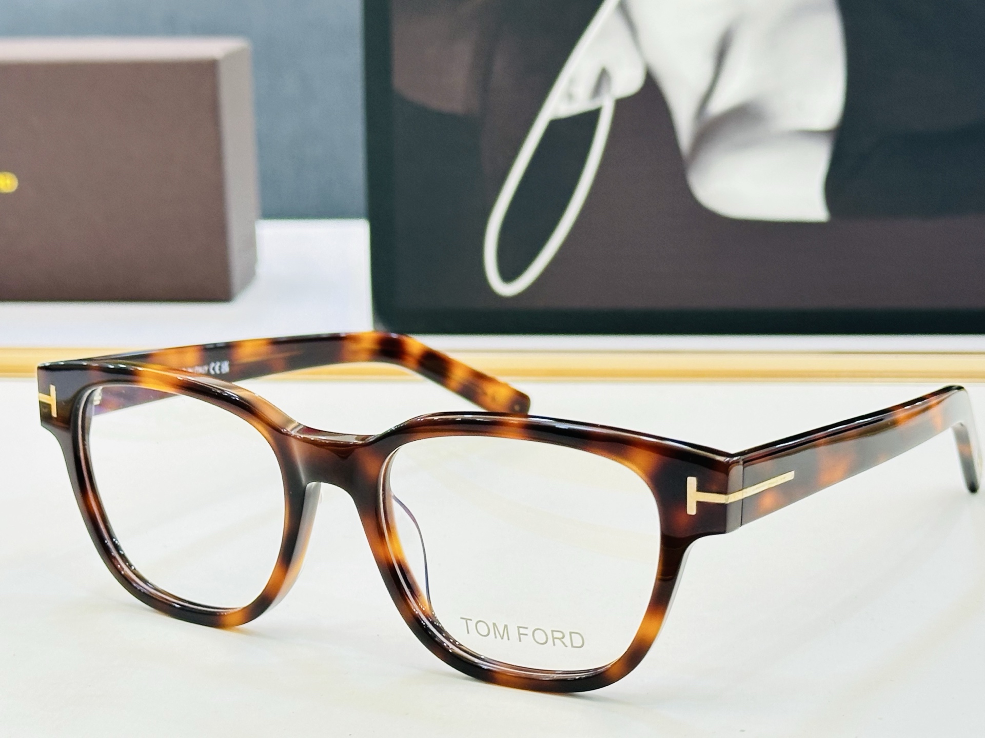 🆕款 TOM FORD🏇汤姆家 MODEL: 5977-B size：52口19-145  😍L时尚潮流