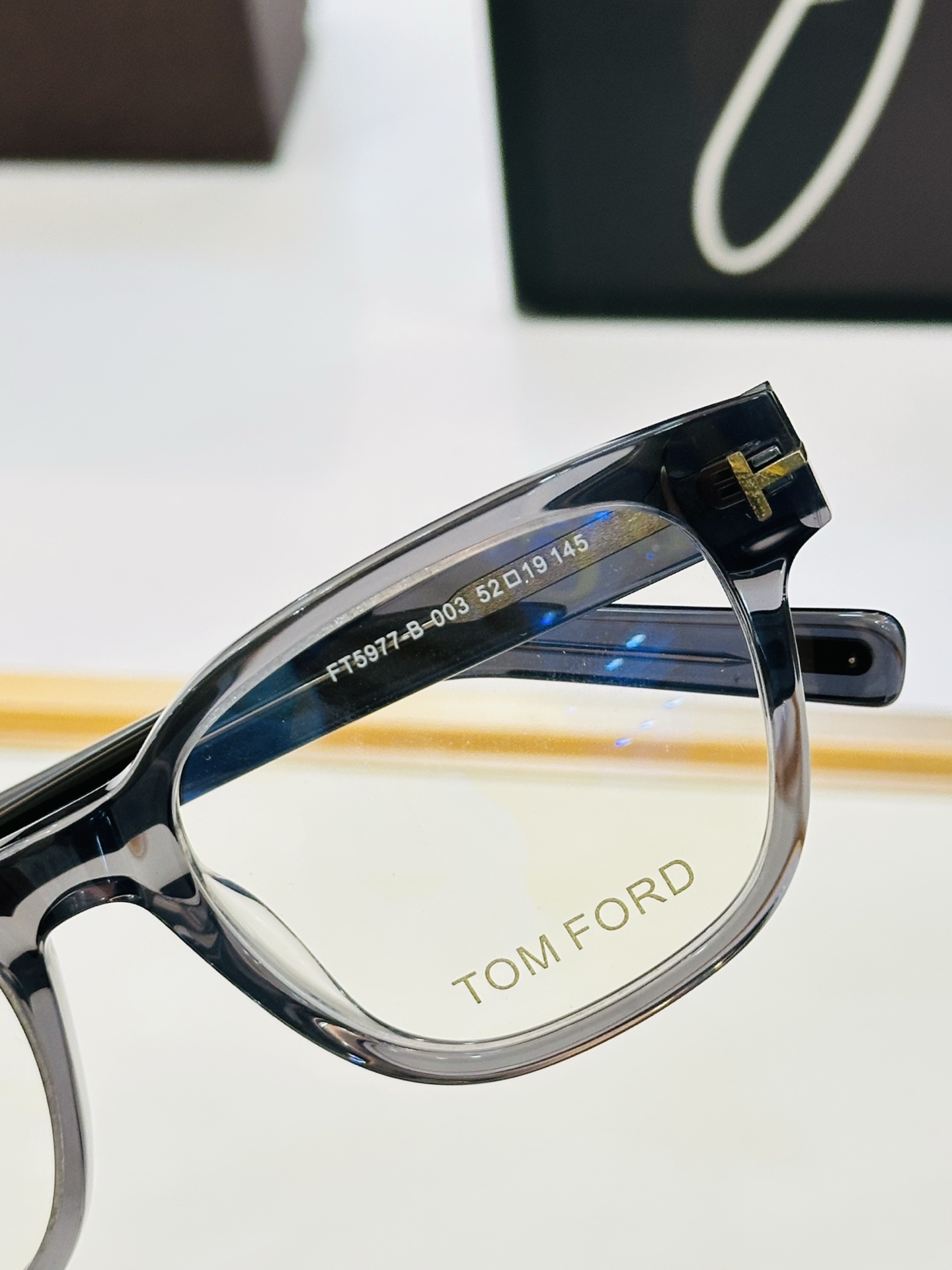 🆕款 TOM FORD🏇汤姆家 MODEL: 5977-B size：52口19-145  😍L时尚潮流