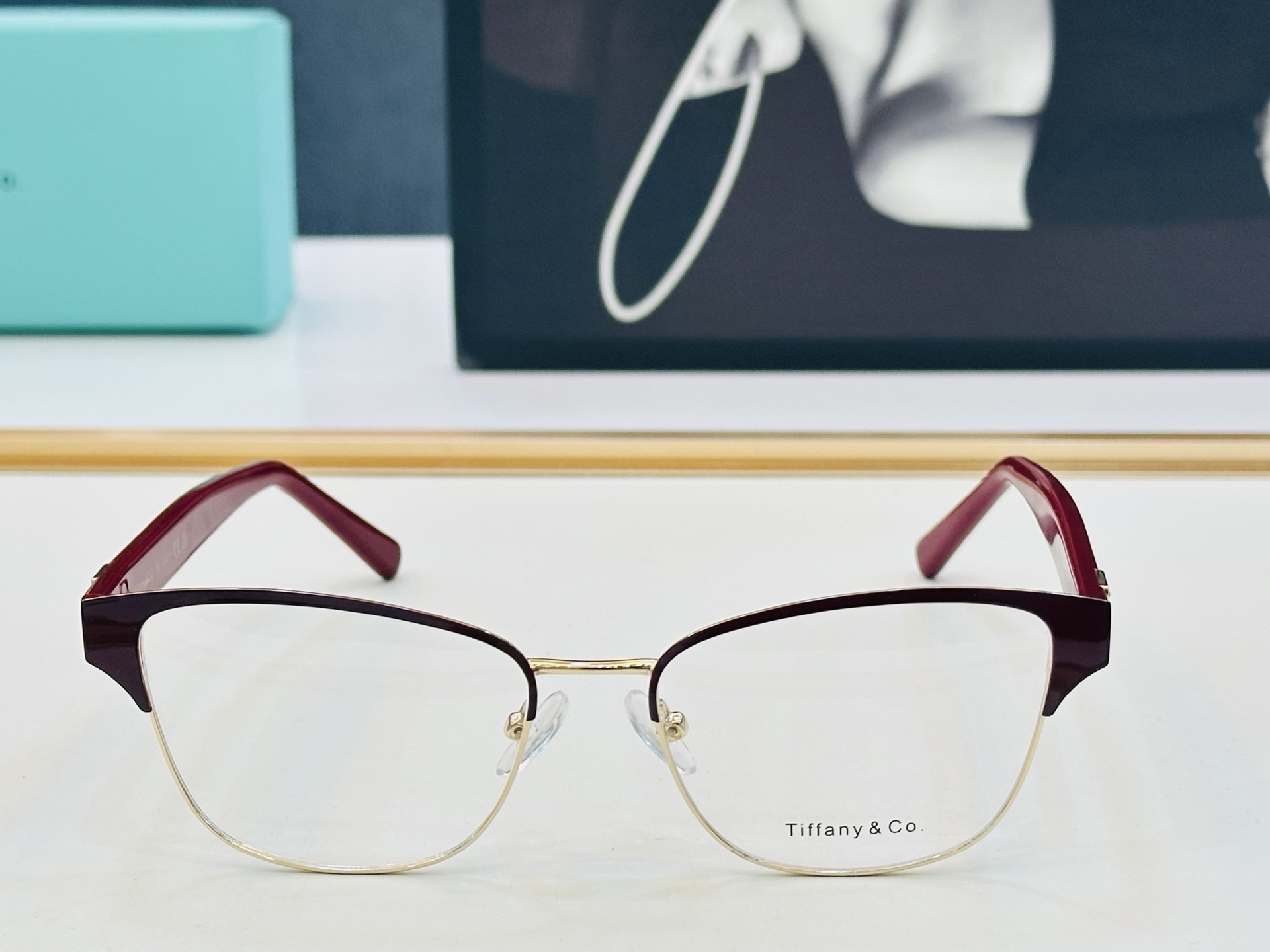蒂芙家 Tiffany & CO. TF1152B   Size：52口16-140 时尚太阳镜架 👍J