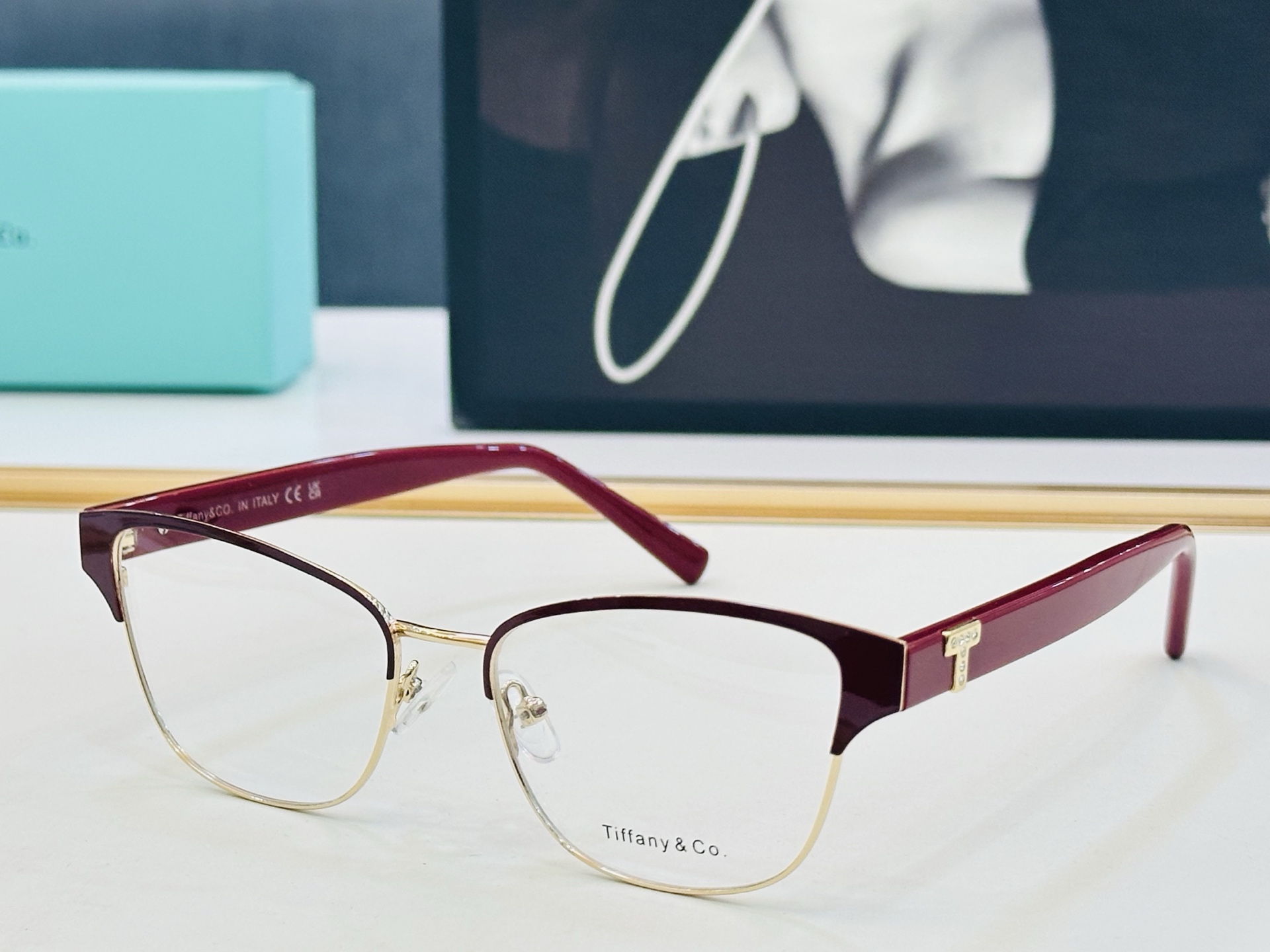 蒂芙家 Tiffany & CO. TF1152B   Size：52口16-140 时尚太阳镜架 👍J