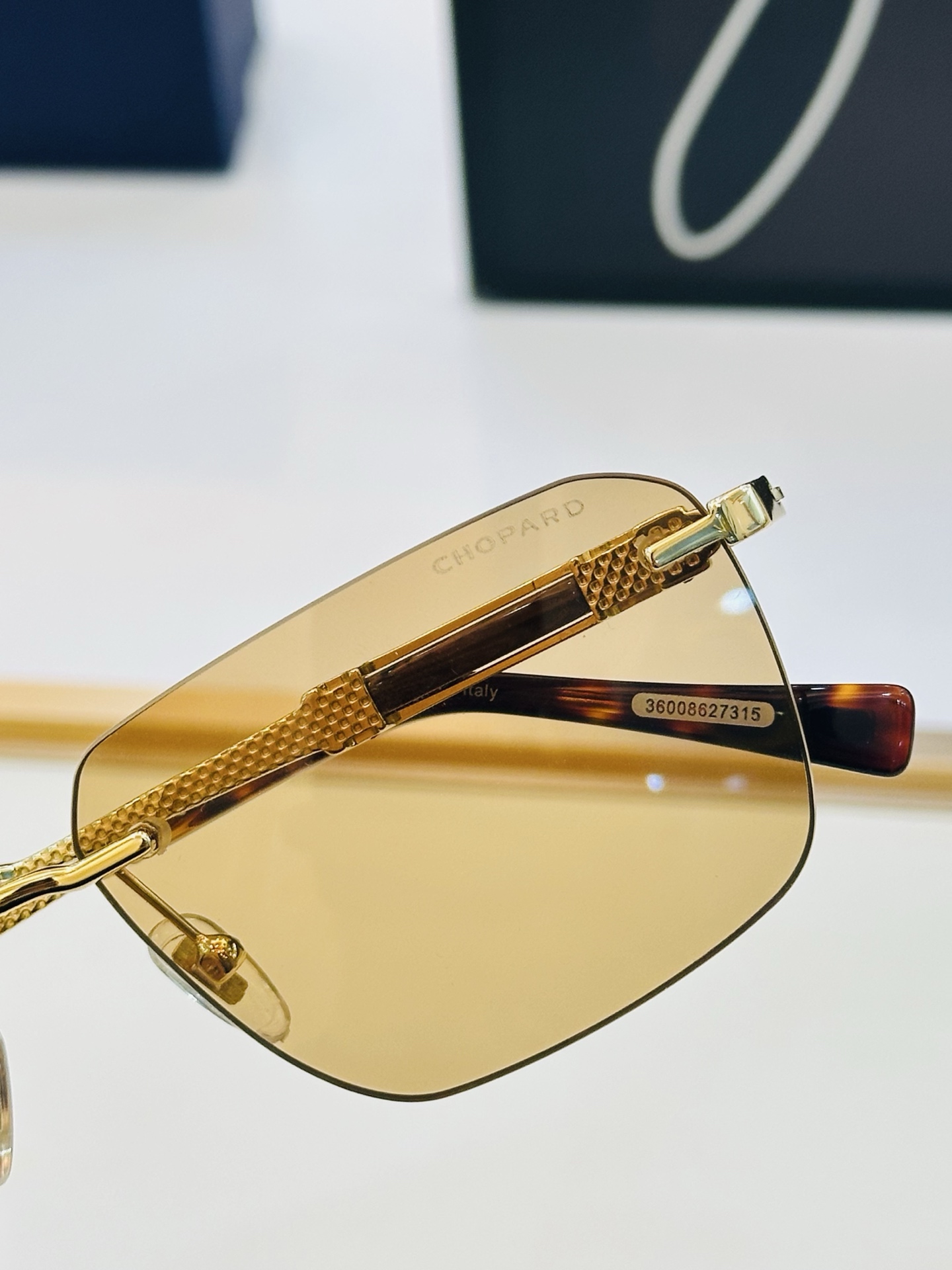 肖邦 🎩 VCHL50 Size：59口17-150 充满活力的 展现独特个性🌟展现大气的你 A高品质 