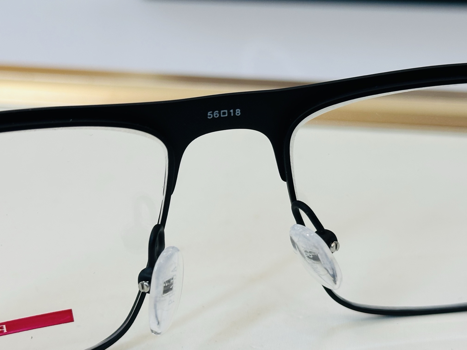🔺PRAD*🔻普家 SPS51R Size：56口18-145 眼镜系列堪称精湛制作 彰显独特个 W 最