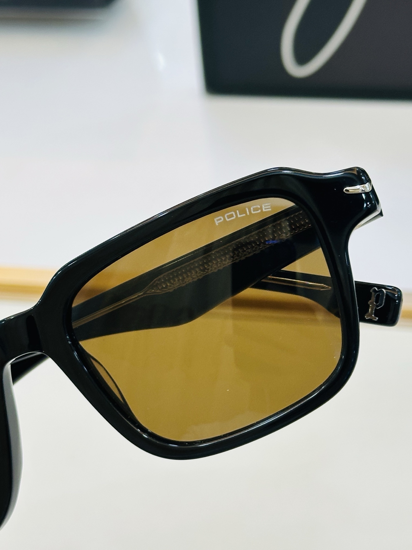 🆕警察 POLICE SPLN36 Size：52口21-145 💫💫时尚舒适  💍L超轻