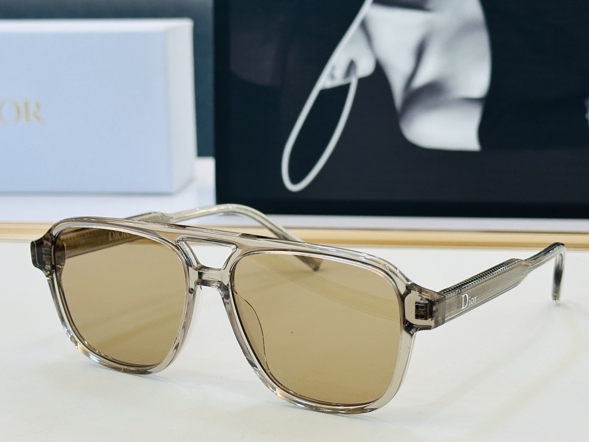 🔻🔻🔻DIO* CDICon A1I 迪家 Size：56口14-145  😎🔆。。搭配镜腿精致配饰 F