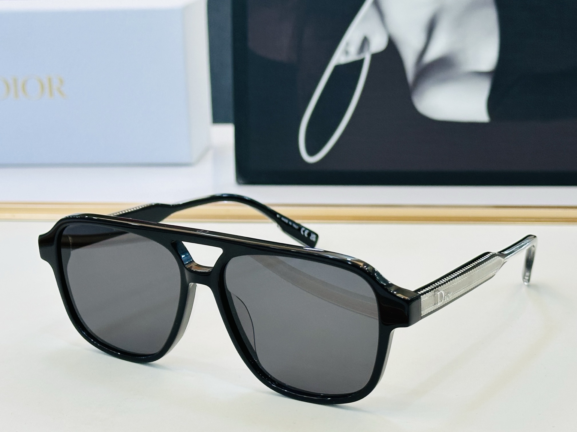 🔻🔻🔻DIO* CDICon A1I 迪家 Size：56口14-145  😎🔆。。搭配镜腿精致配饰 F