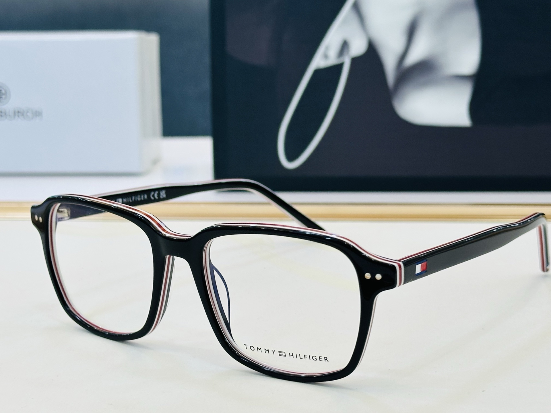 官网同步发售TOMMY HILFIGER 板材框 TH2190  SIZE：53口18-145 L简单大